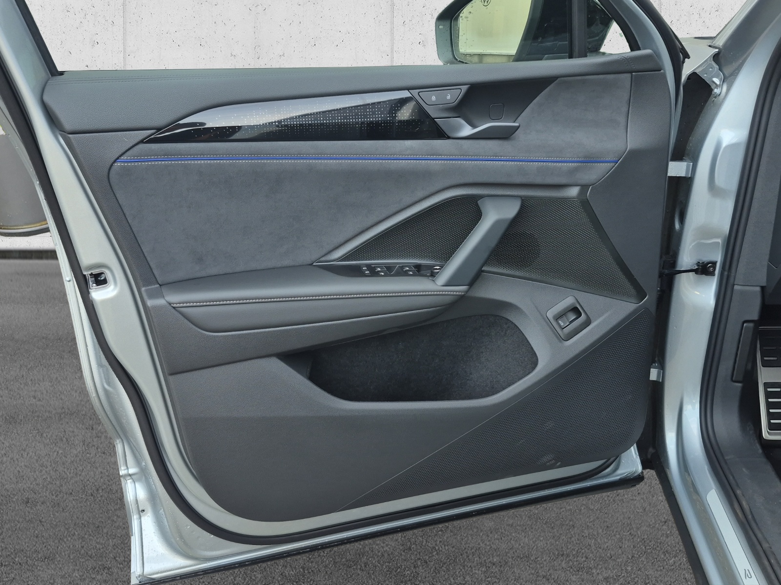 VW Tayron 2.0 TSI R-Line United DSG 4Motion-image-11