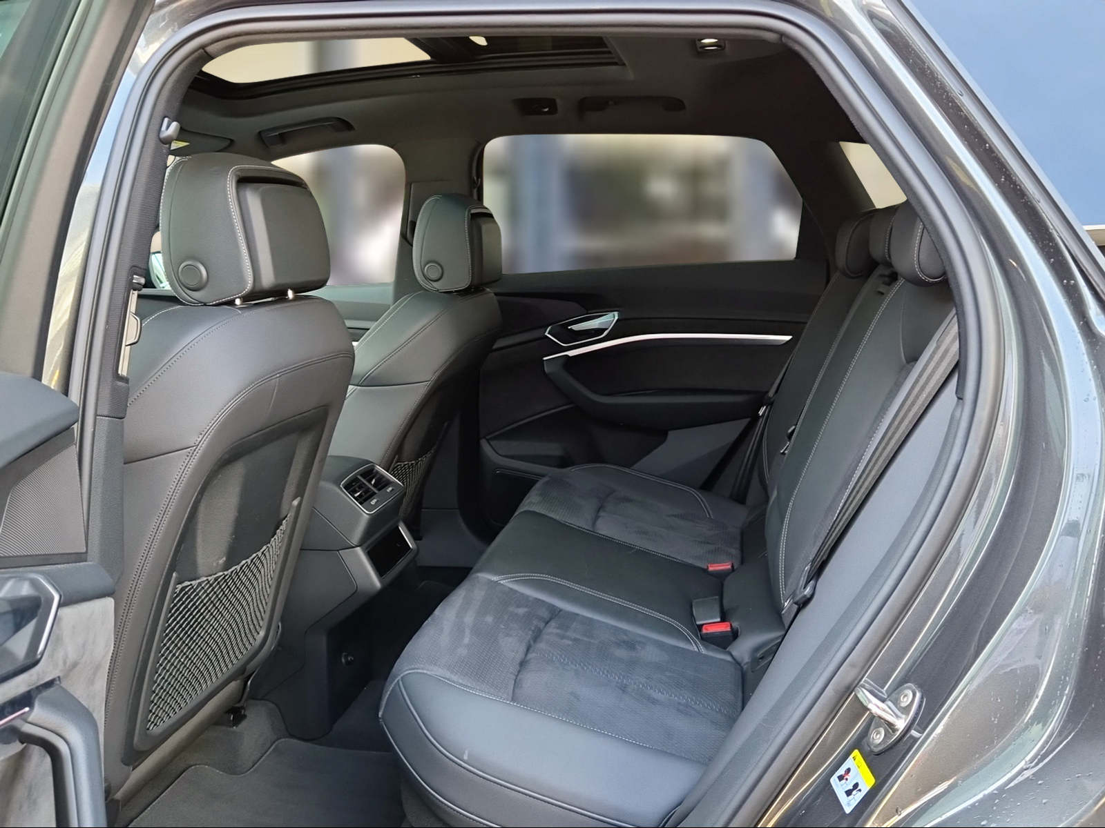 AUDI audi e-tron 55 S Line Black Edition quattro Daytonagrau Perleffekt-image-9