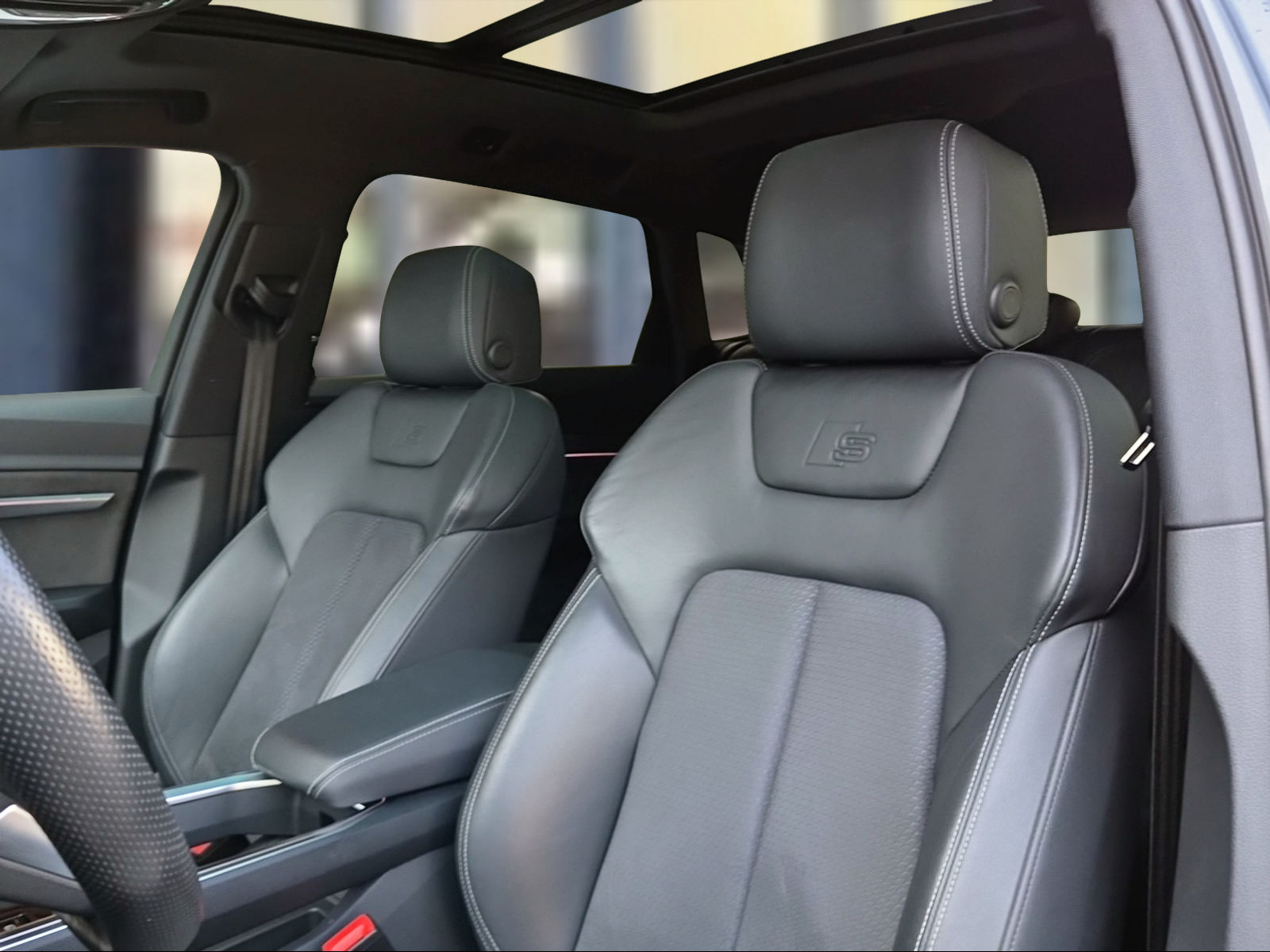 AUDI audi e-tron 55 S Line Black Edition quattro Daytonagrau Perleffekt-image-7