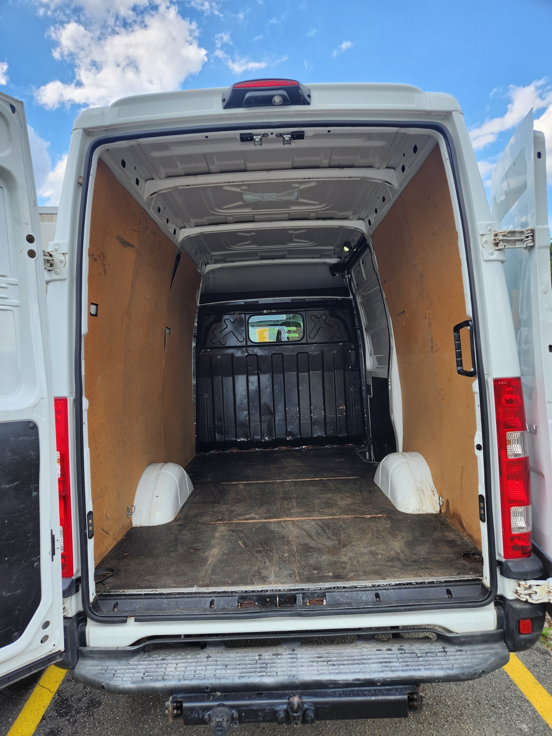 IVECO 2.3 HPI 146-image-7