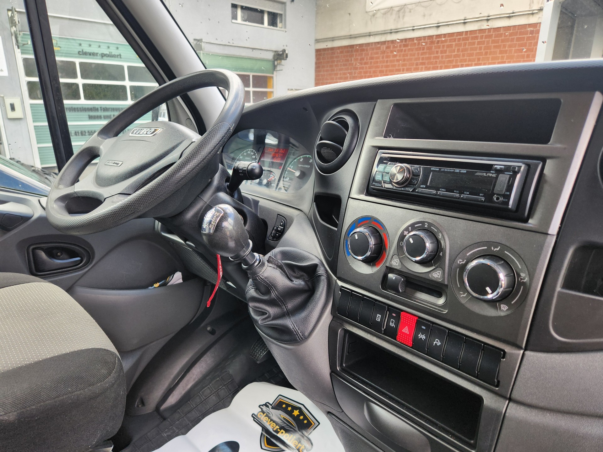 IVECO 2.3 HPI 146-image-5
