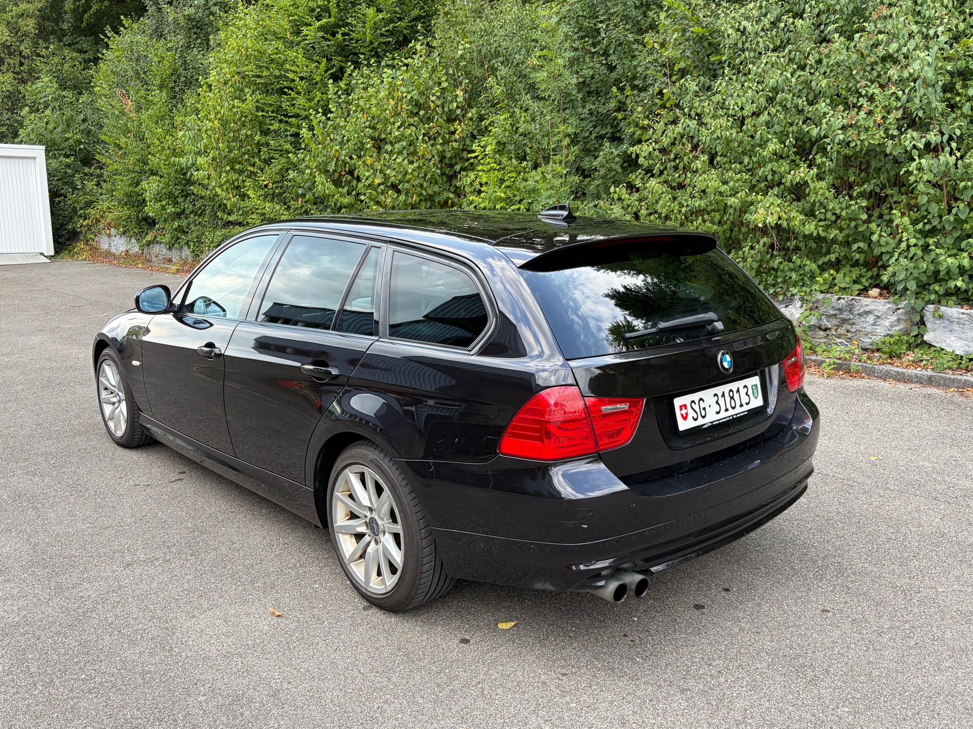 BMW 330d xDrive-image-0