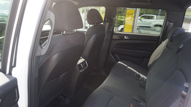 KGM-SsangYong Musso 2.2 Platinum 4WD-image-8