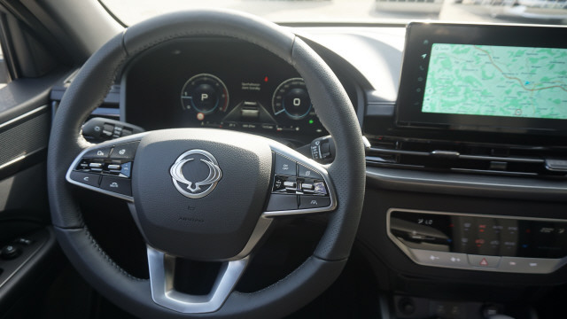 KGM-SsangYong Musso 2.2 Platinum 4WD-image-12