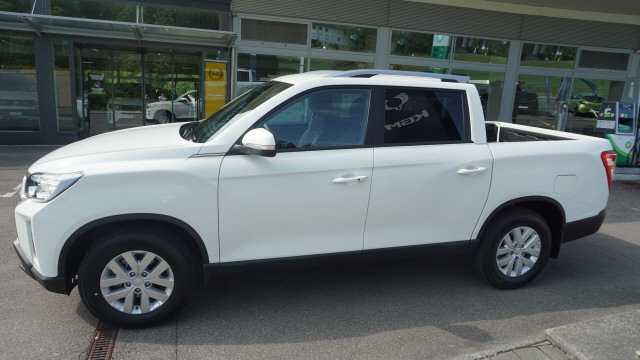 KGM-SsangYong Musso 2.2 Platinum 4WD-showroom-element-2