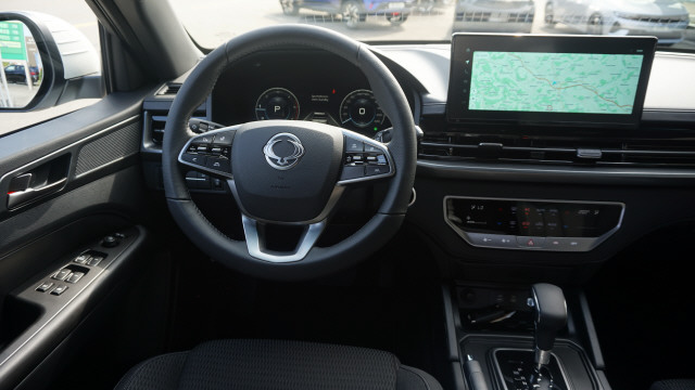 KGM-SsangYong Musso 2.2 Platinum 4WD-image-10