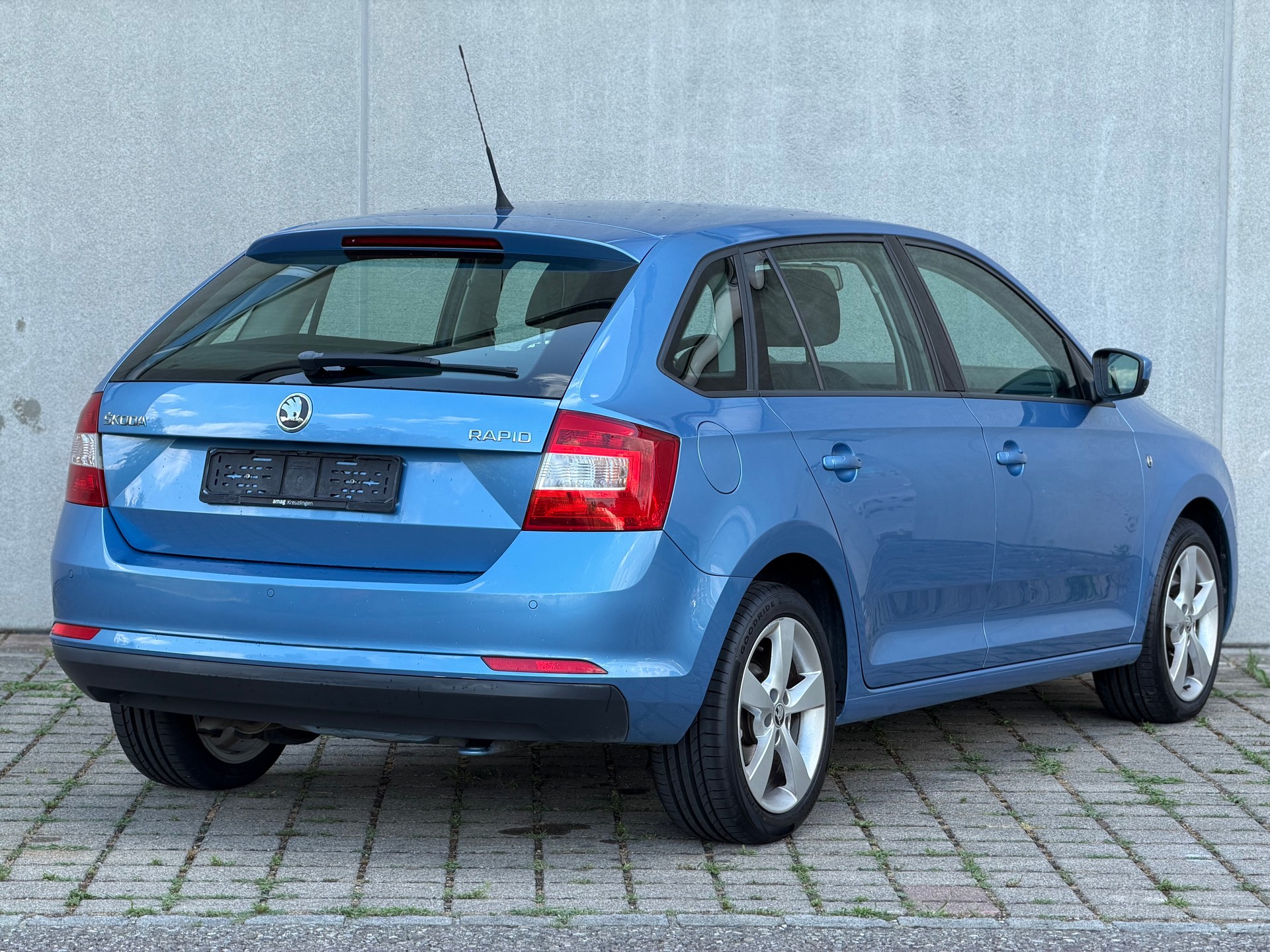 SKODA Rapid Spaceback 1.4 TSI Ambition DSG-image-4