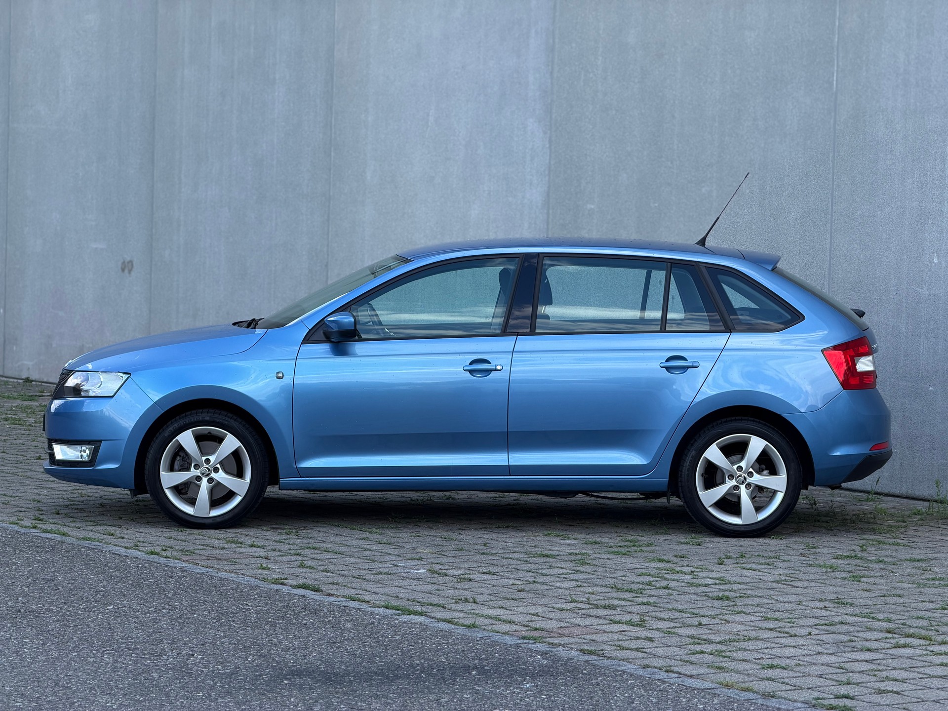 SKODA Rapid Spaceback 1.4 TSI Ambition DSG-image-1