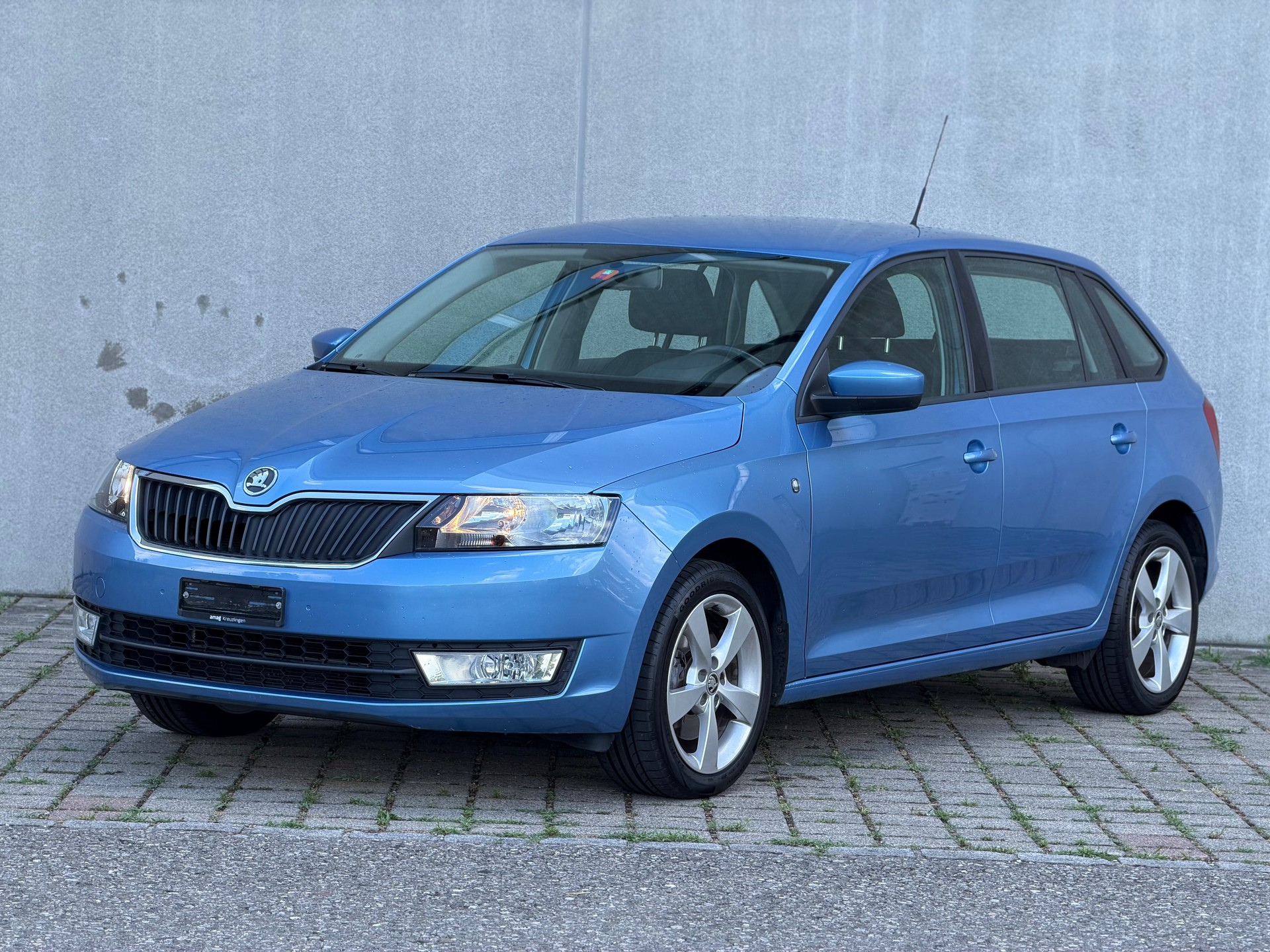 SKODA Rapid Spaceback 1.4 TSI Ambition DSG-image-0