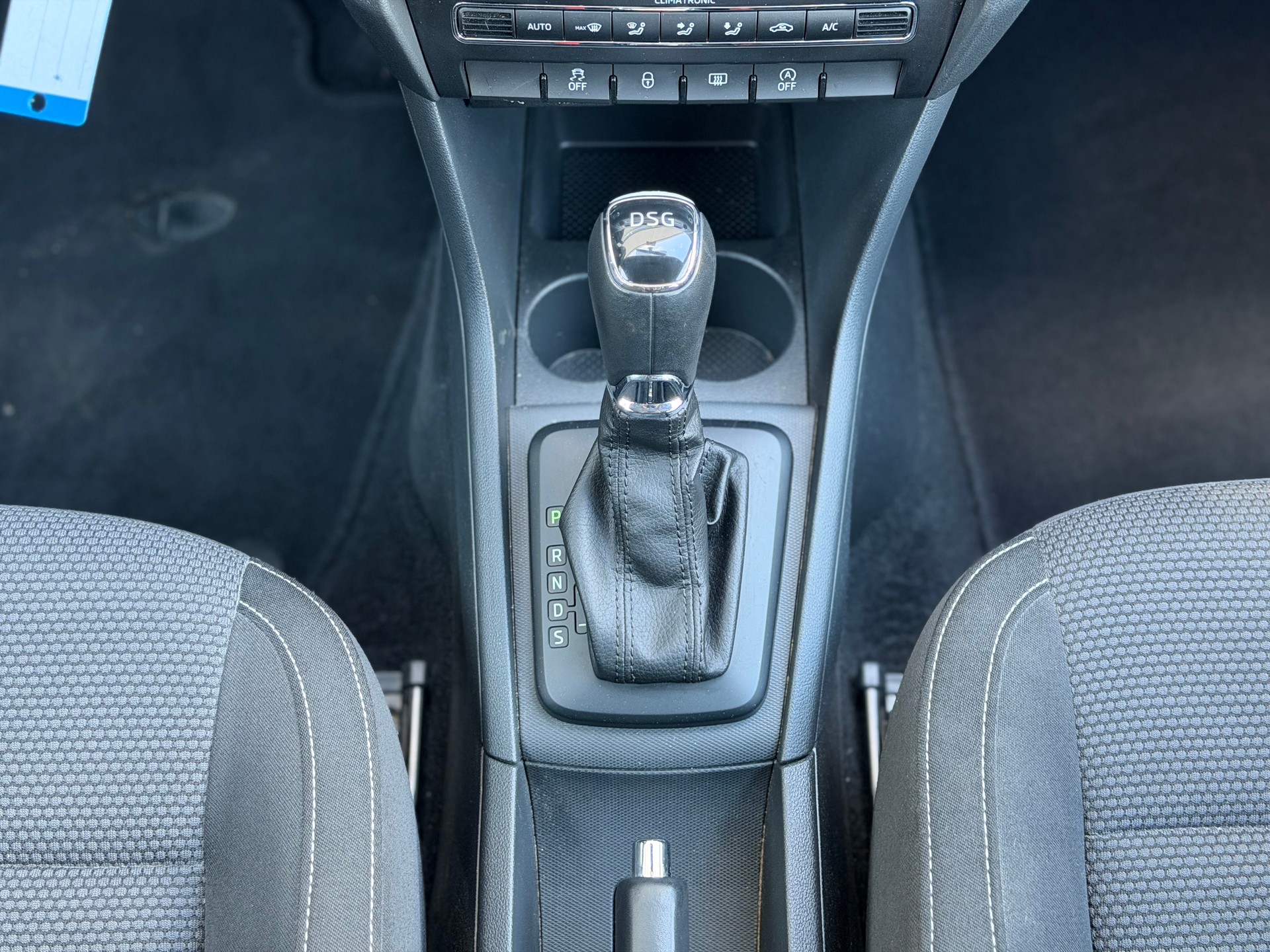 SKODA Rapid Spaceback 1.4 TSI Ambition DSG-image-12