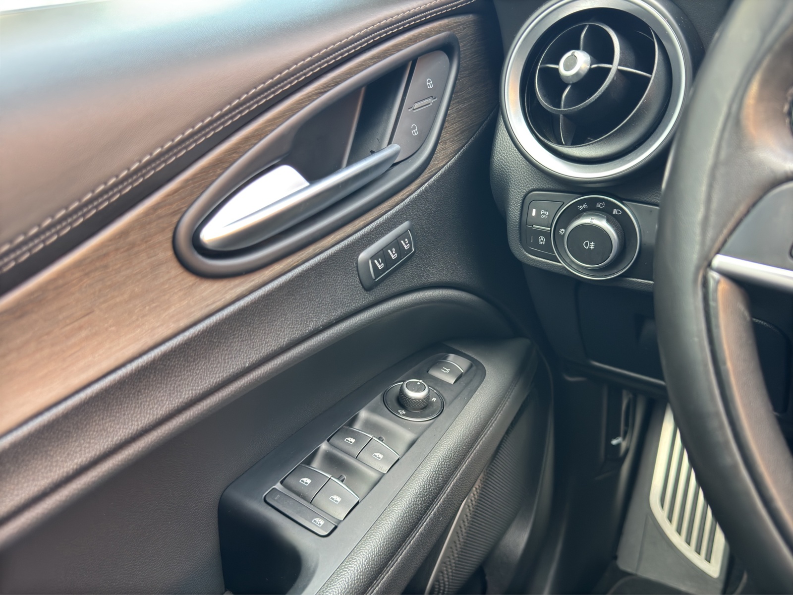 ALFA ROMEO Stelvio 2.0 Q4 280 Executive-image-13