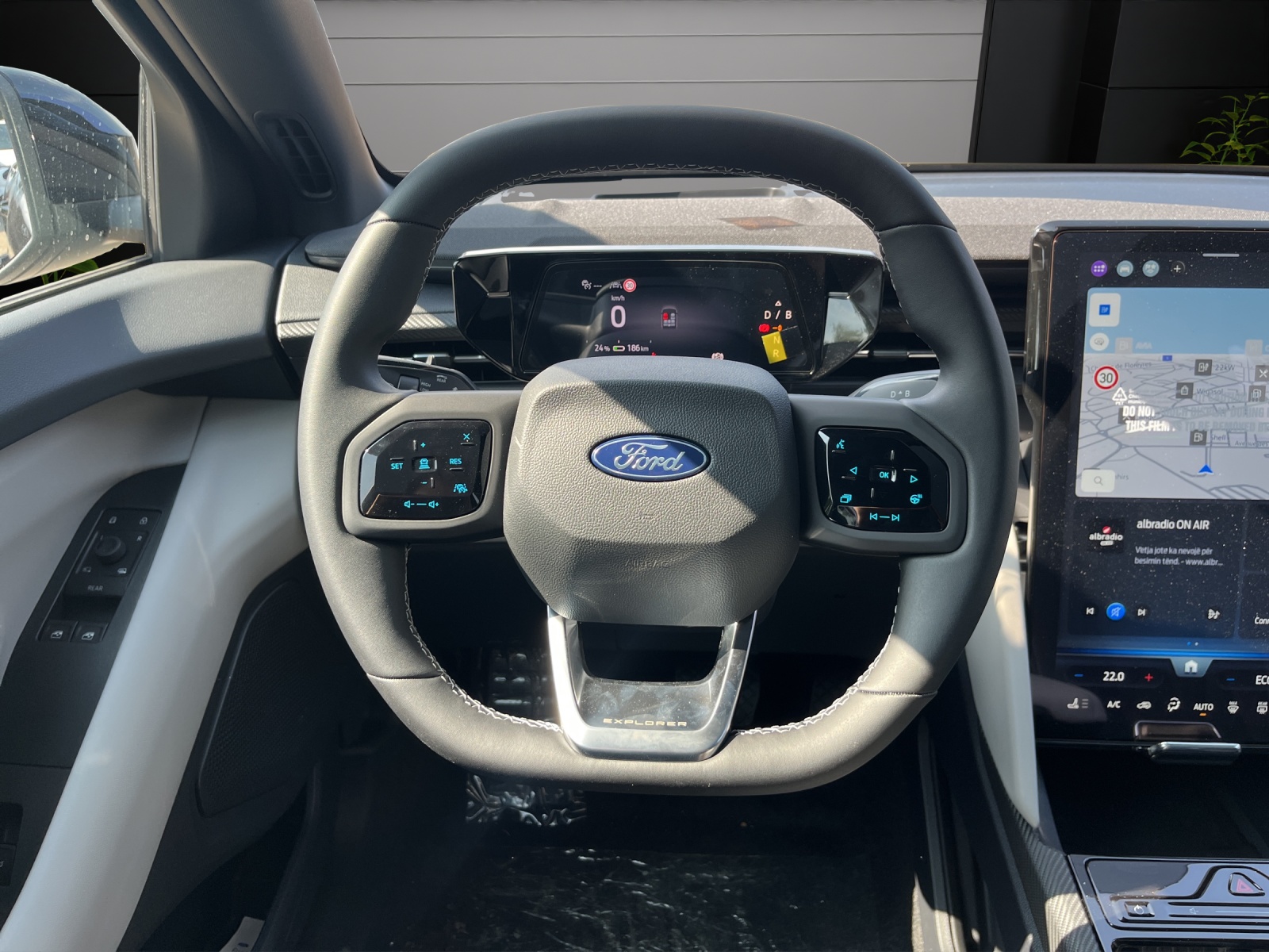 FORD Explorer Elektro 77kWh Dual Extended Range Premium AWD-image-13