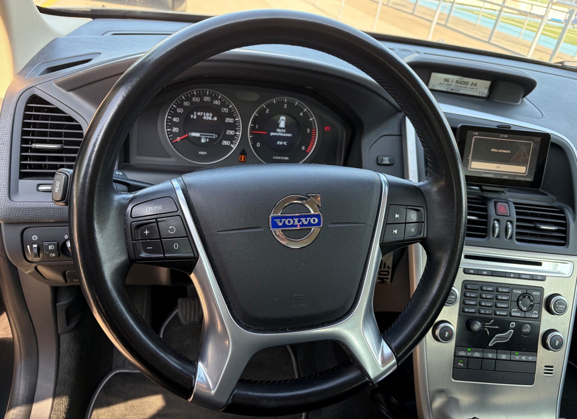 VOLVO 2.4 D Summum-image-3