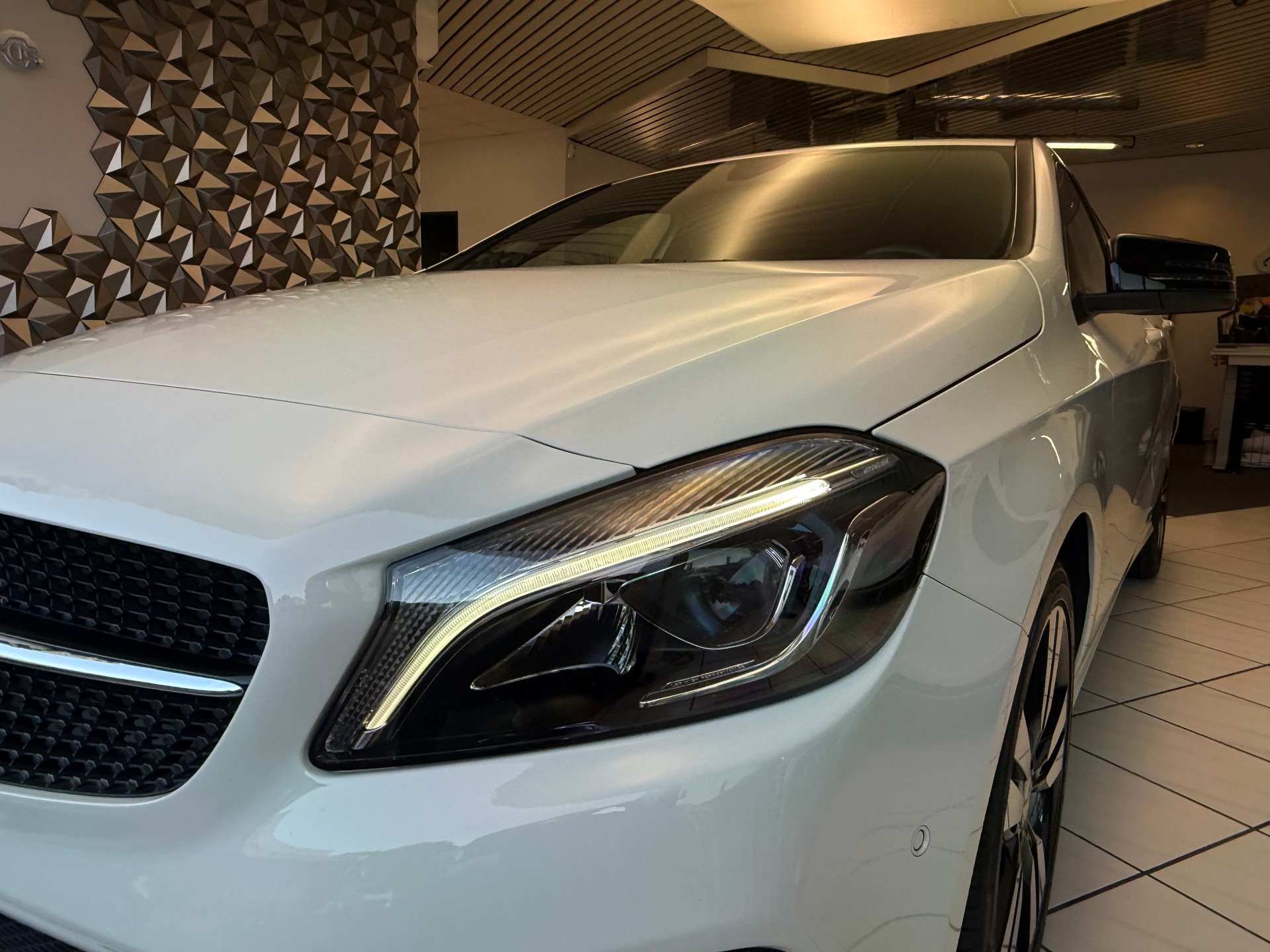 MERCEDES-BENZ A 200 Night Star 7G-DCT-image-16