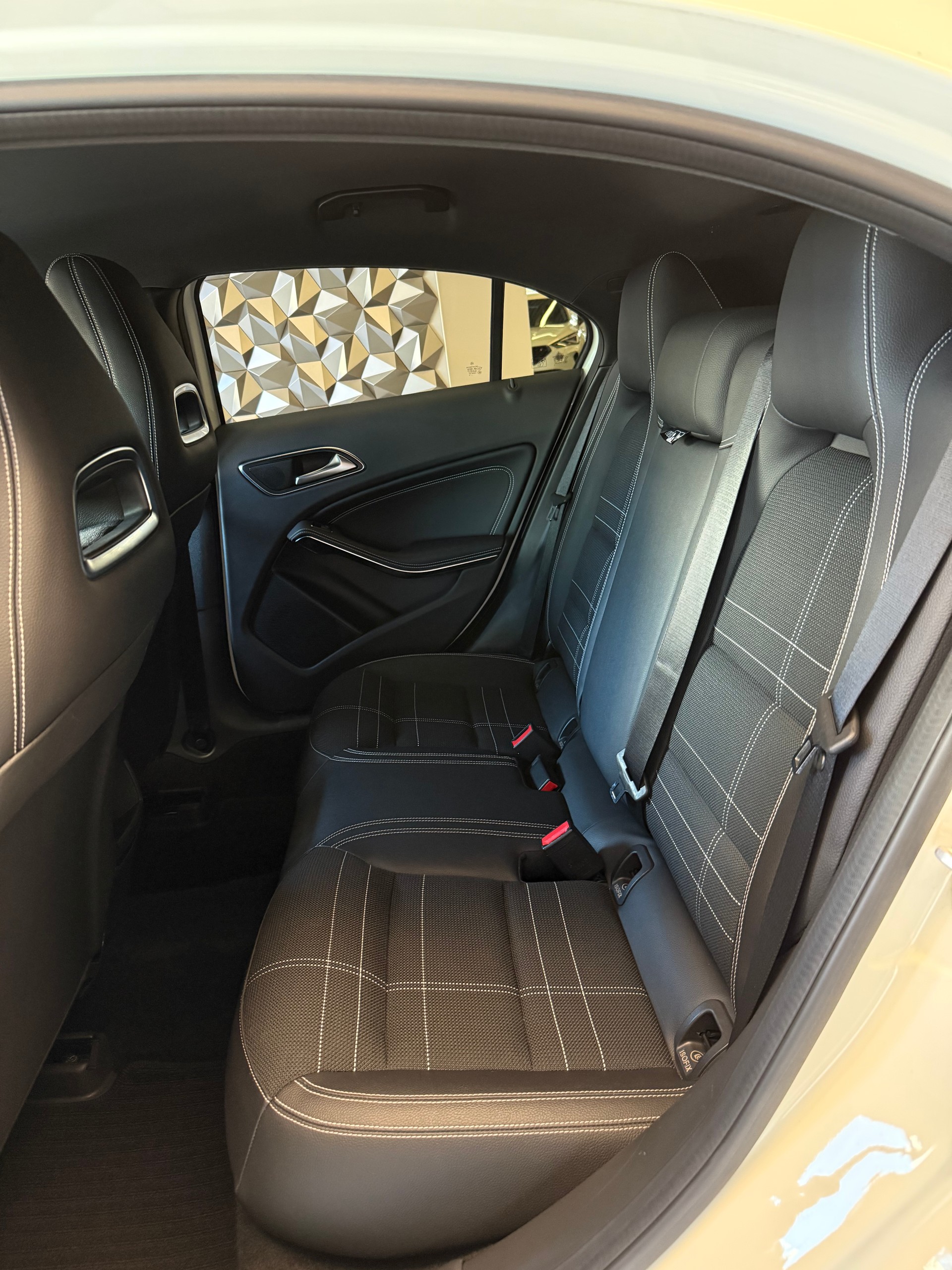 MERCEDES-BENZ A 200 Night Star 7G-DCT-image-7