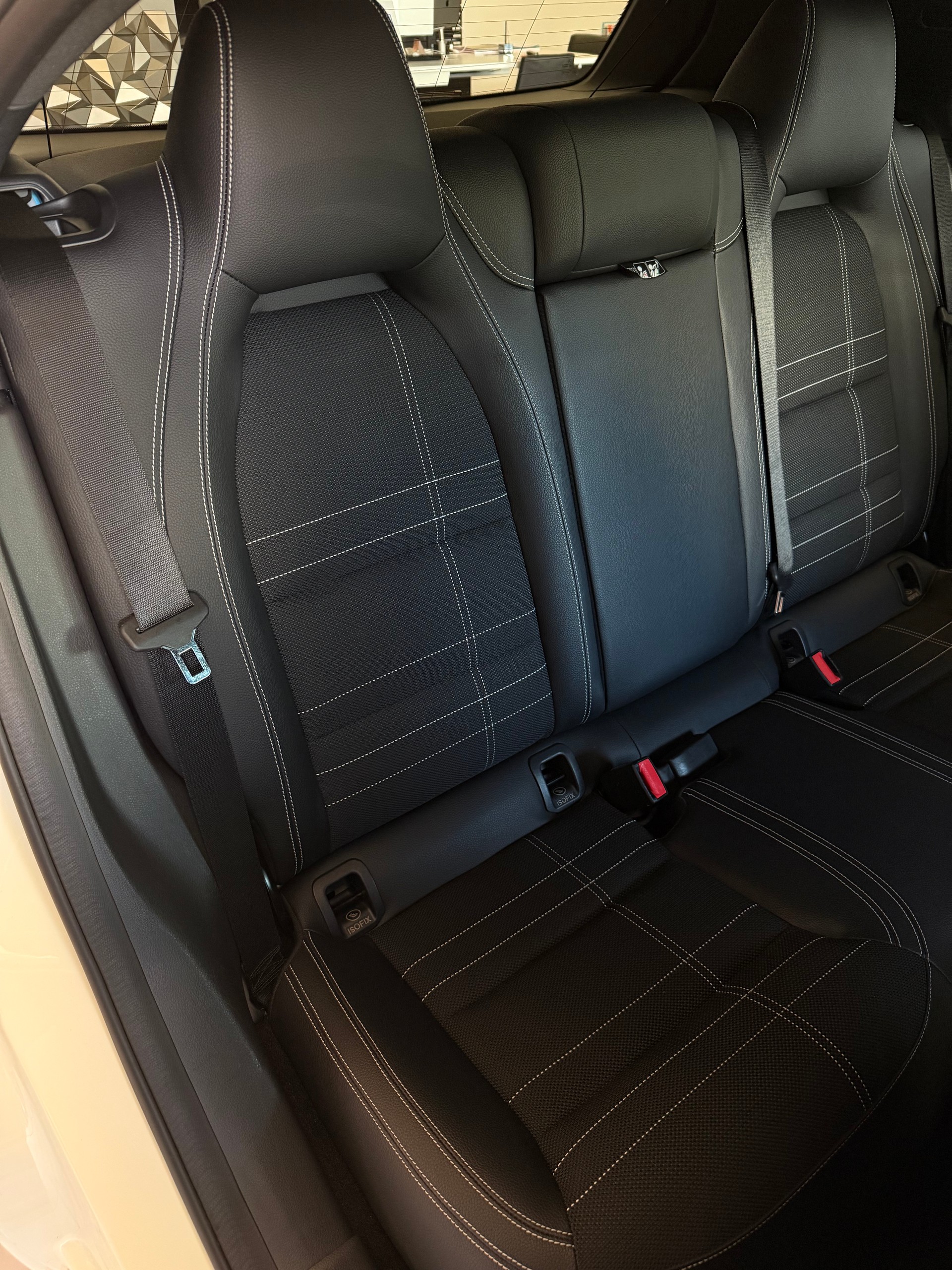 MERCEDES-BENZ A 200 Night Star 7G-DCT-image-9