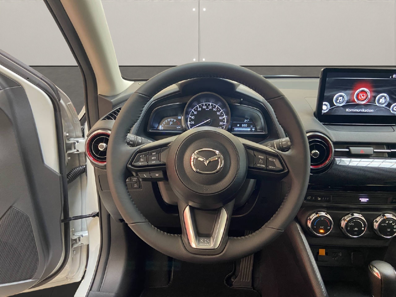MAZDA 2 1.5 90 Homura-image-6