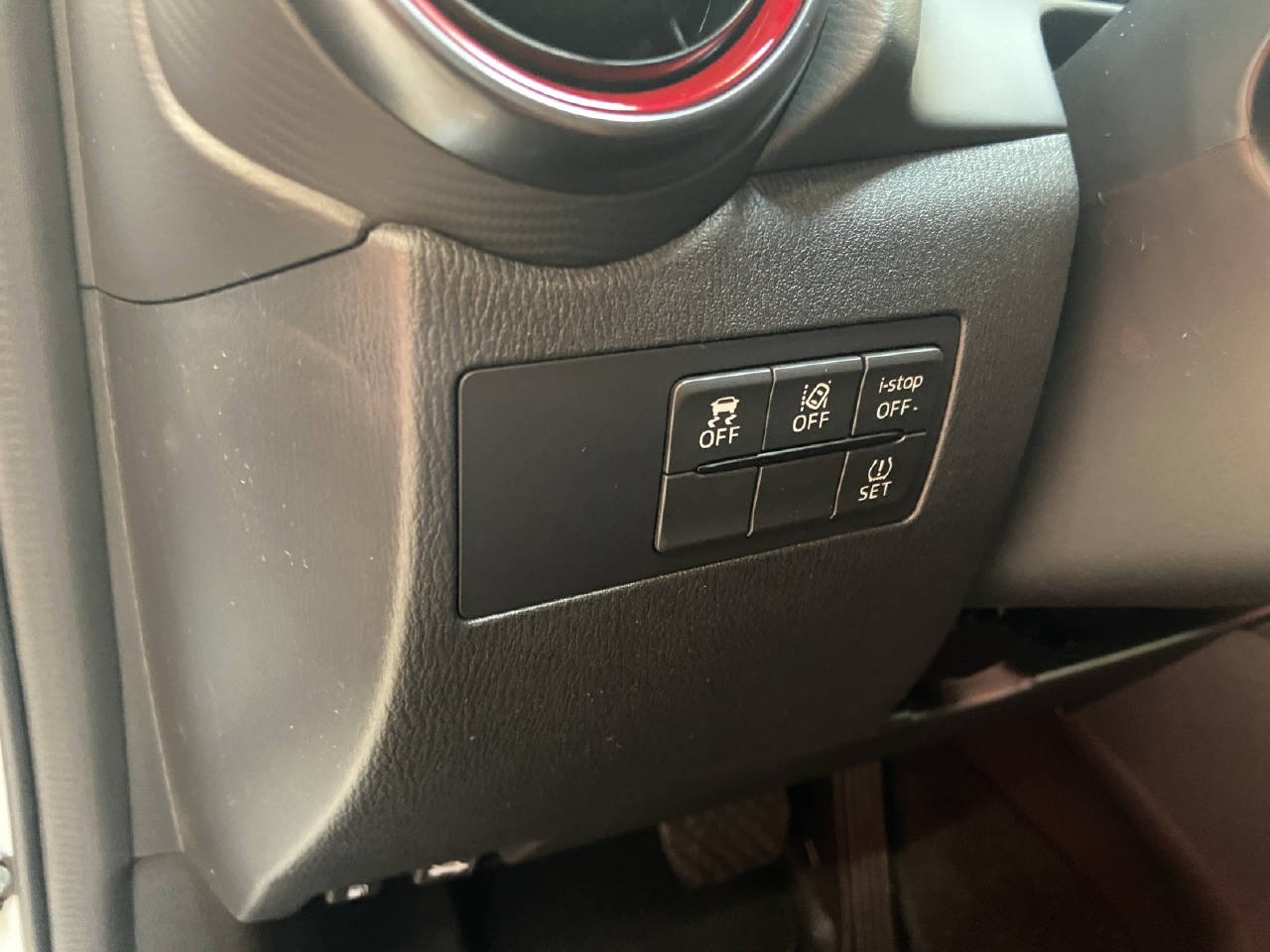 MAZDA 2 1.5 90 Homura-image-9