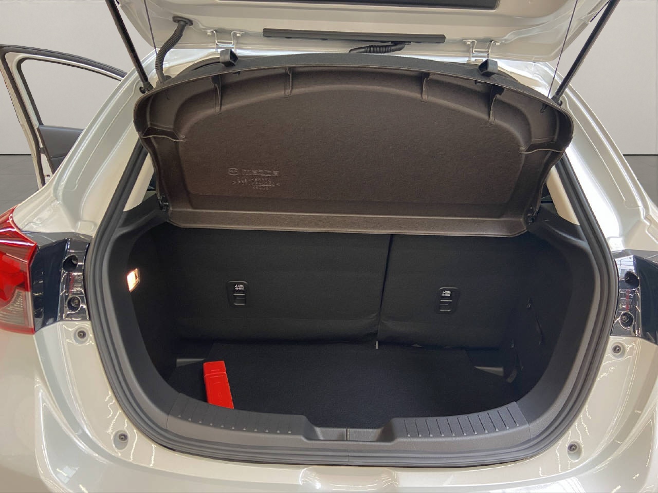 MAZDA 2 1.5 90 Homura-image-13