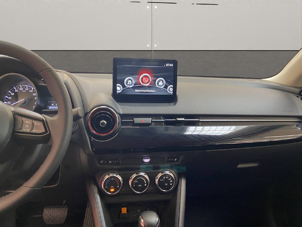 MAZDA 2 1.5 90 Homura-image-7