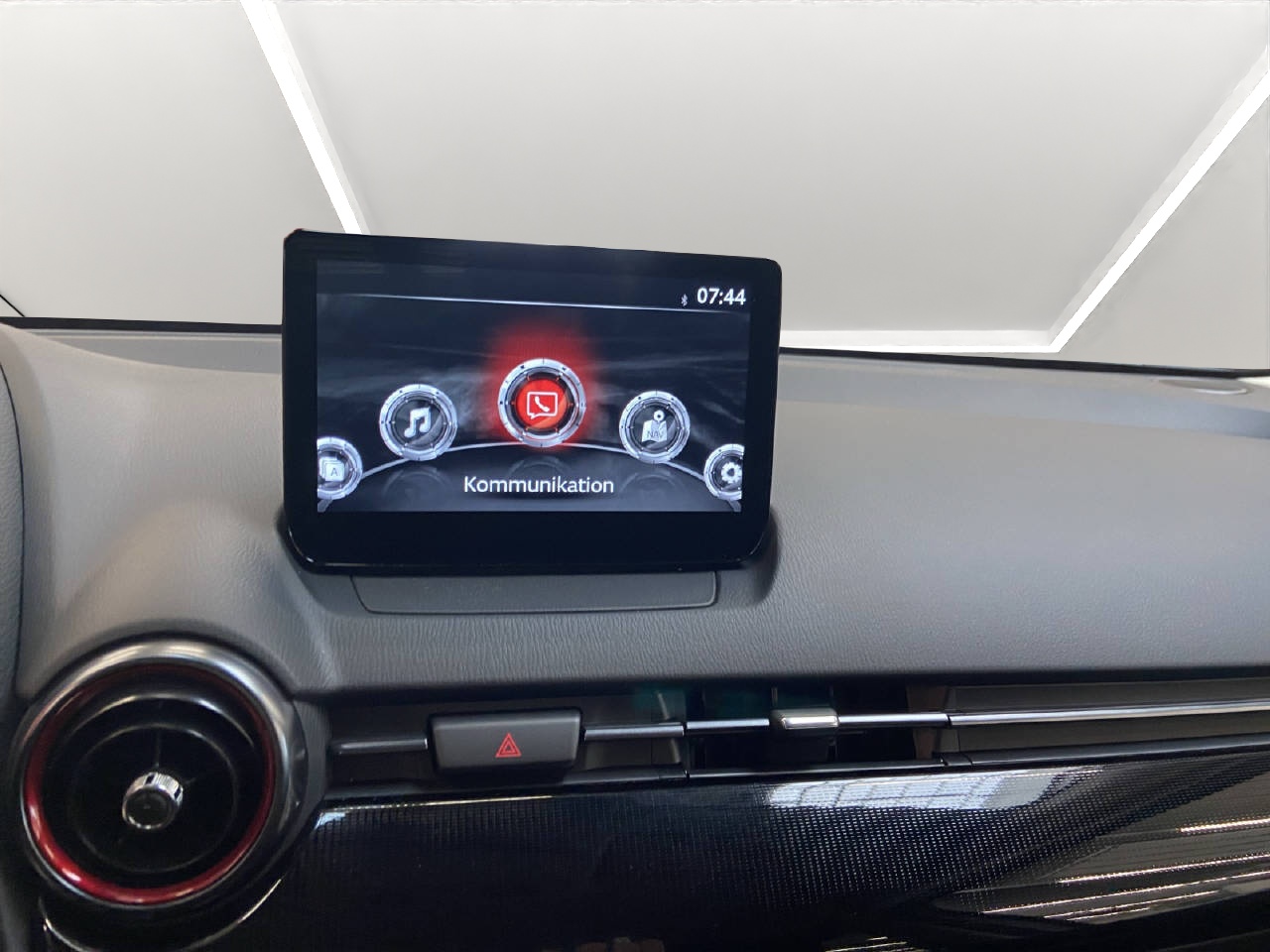 MAZDA 2 1.5 90 Homura-image-8