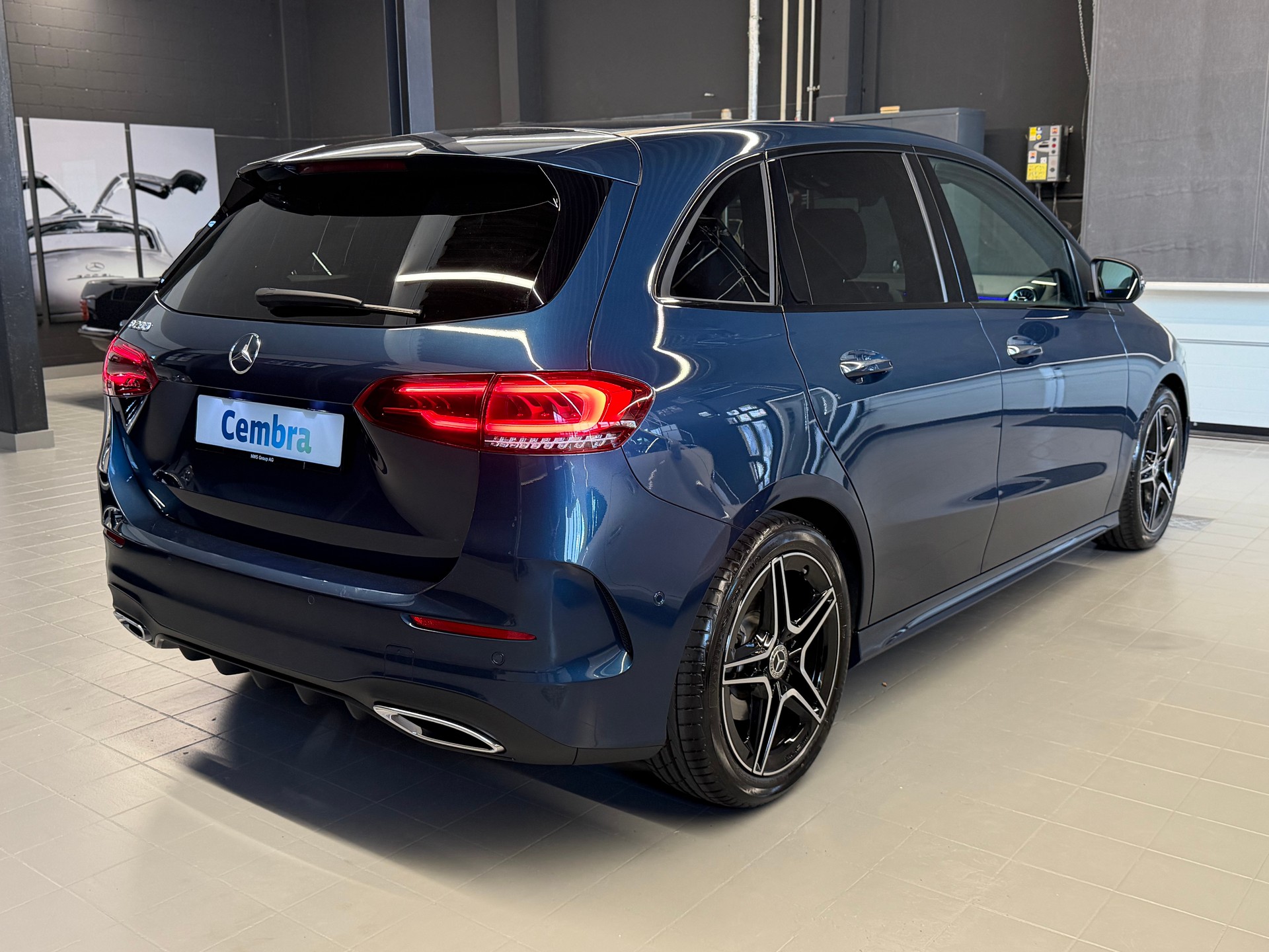 MERCEDES-BENZ B 200 AMG Line 7G-DCT-image-6