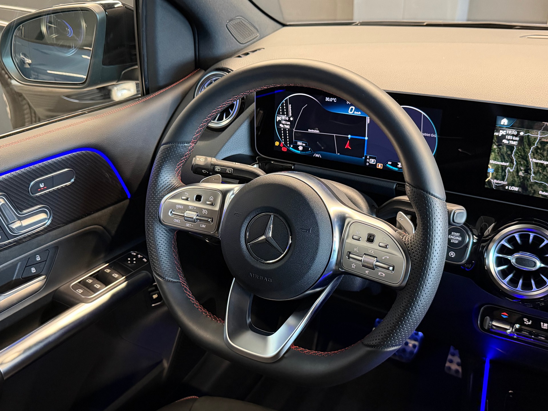 MERCEDES-BENZ B 200 AMG Line 7G-DCT-image-23