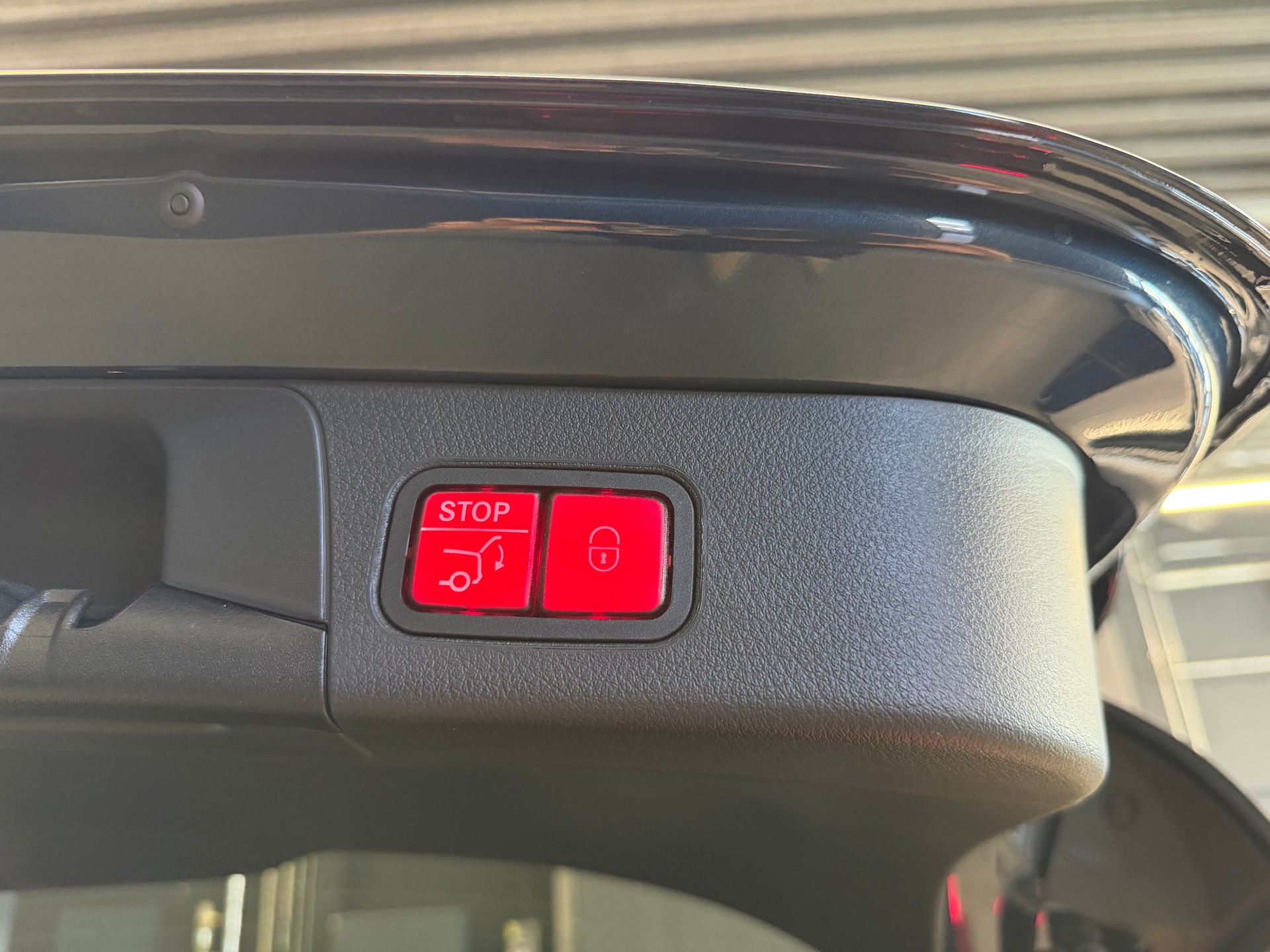 MERCEDES-BENZ B 200 AMG Line 7G-DCT-image-30