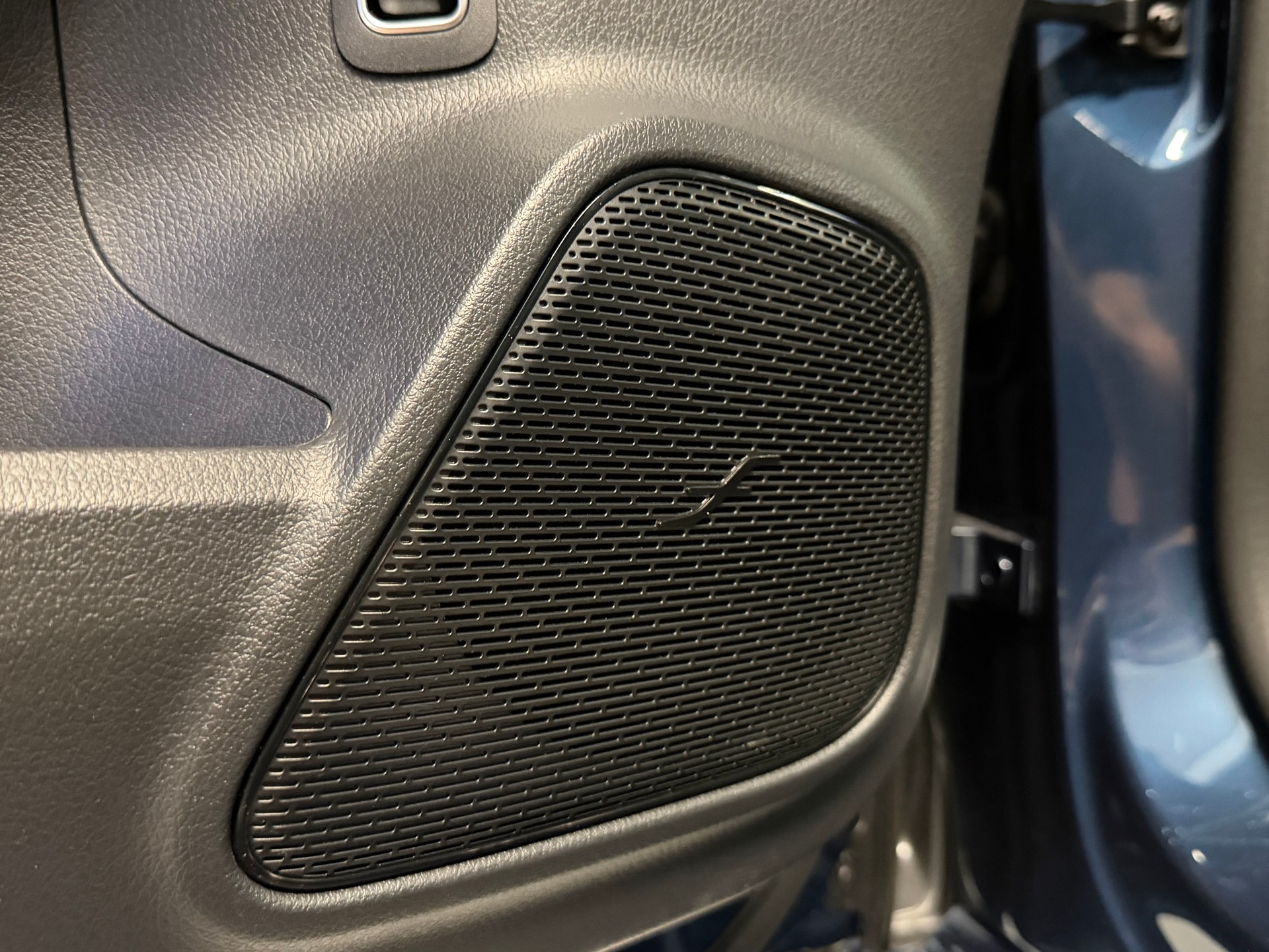 MERCEDES-BENZ B 200 AMG Line 7G-DCT-image-15