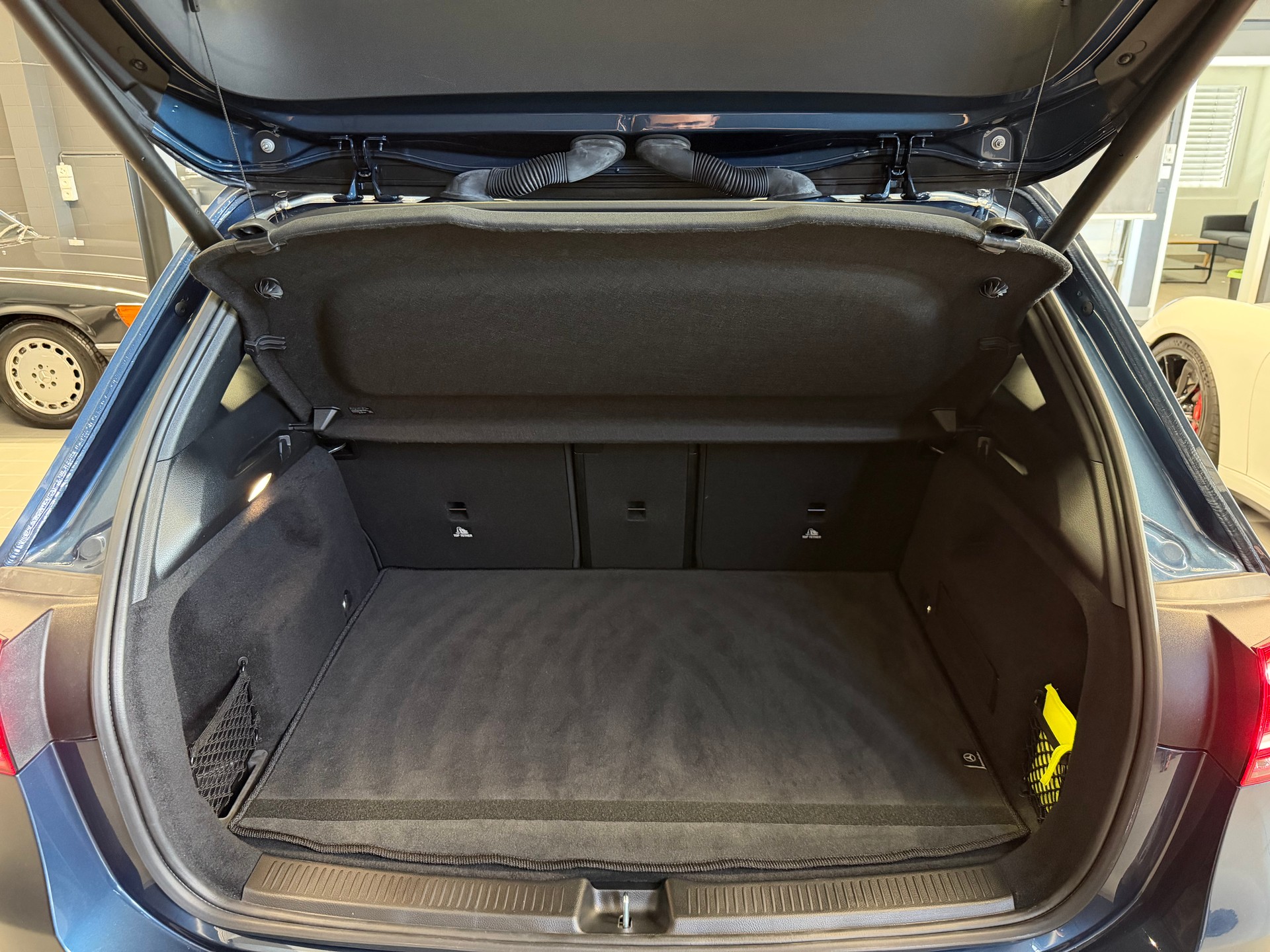 MERCEDES-BENZ B 200 AMG Line 7G-DCT-image-29