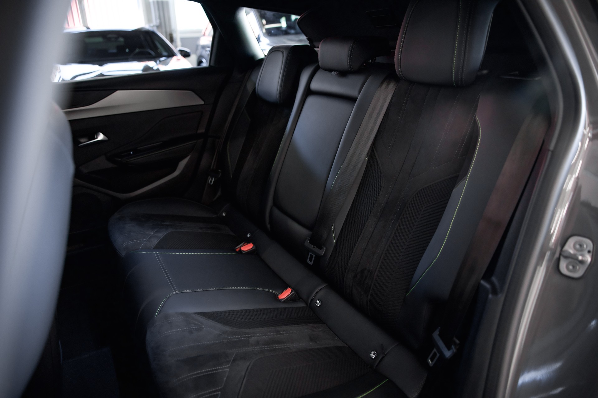 PEUGEOT 308 SW 1.6 PHEV 180 GT-image-20