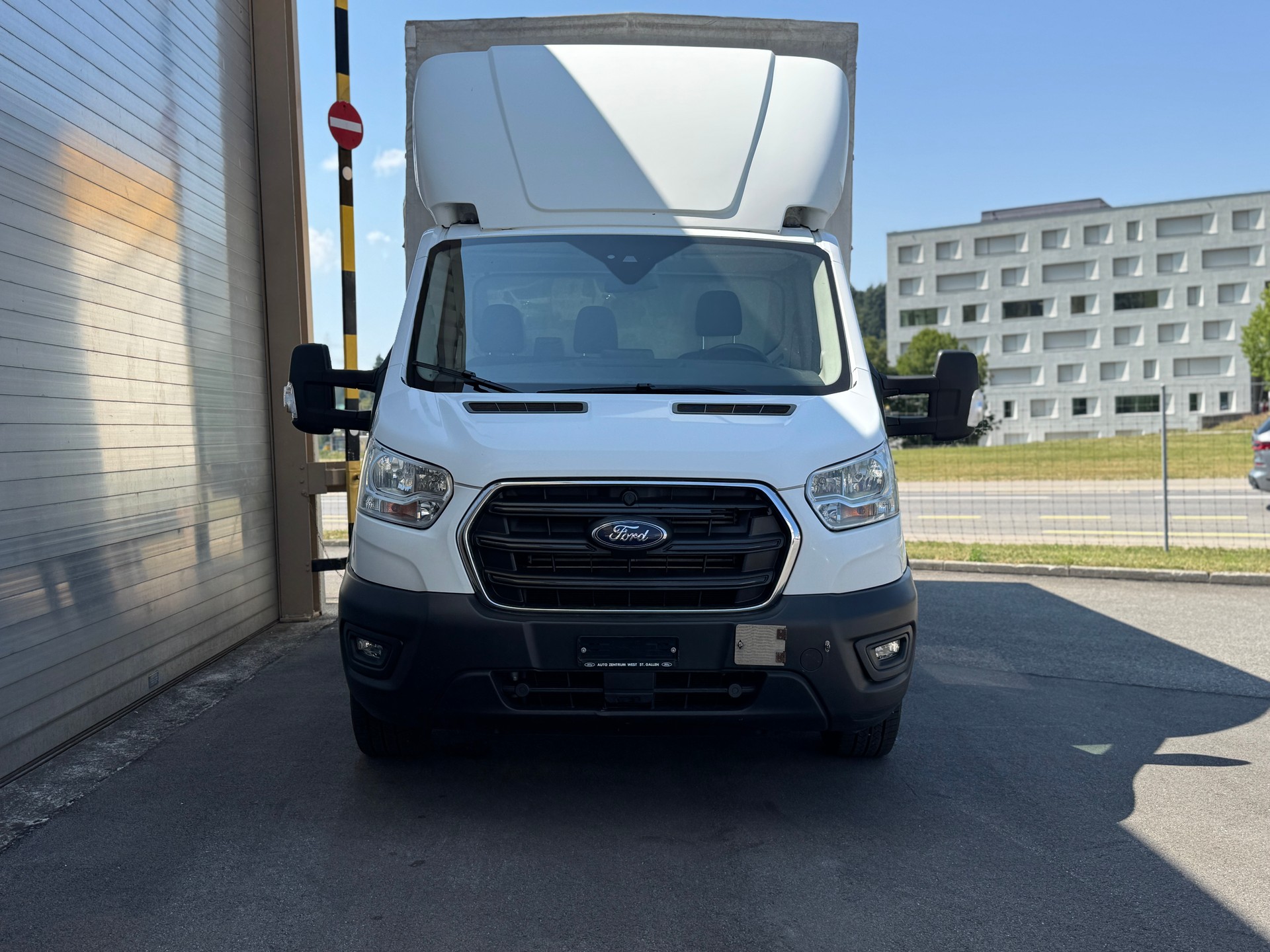 FORD Transit 350 L5 Trend 2.0 TDCi 170 HD RWD A-image-1
