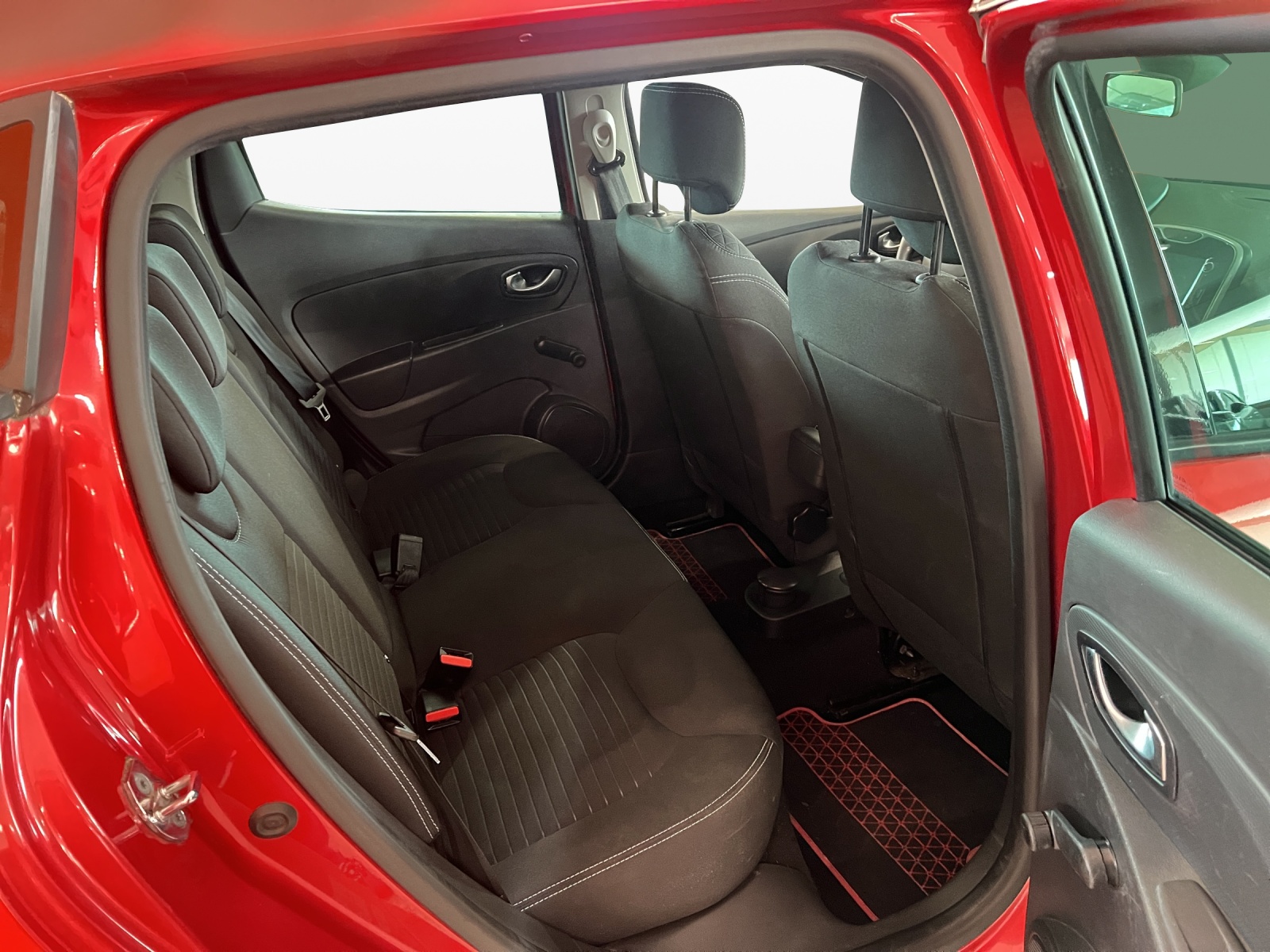 RENAULT Clio 1.5 dCi Limited EDC-image-9