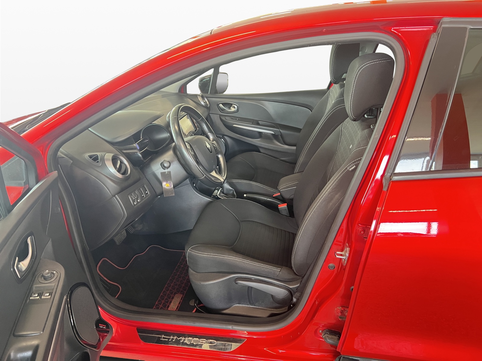 RENAULT Clio 1.5 dCi Limited EDC-image-10