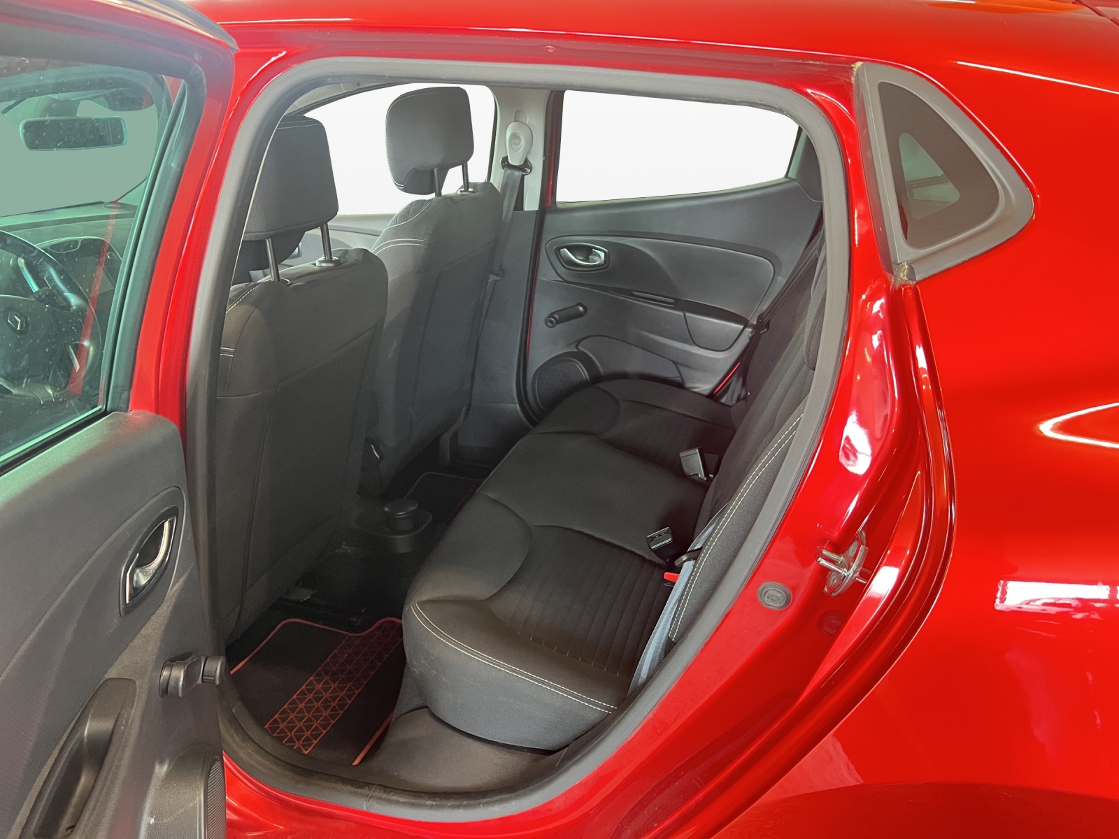 RENAULT Clio 1.5 dCi Limited EDC-image-12