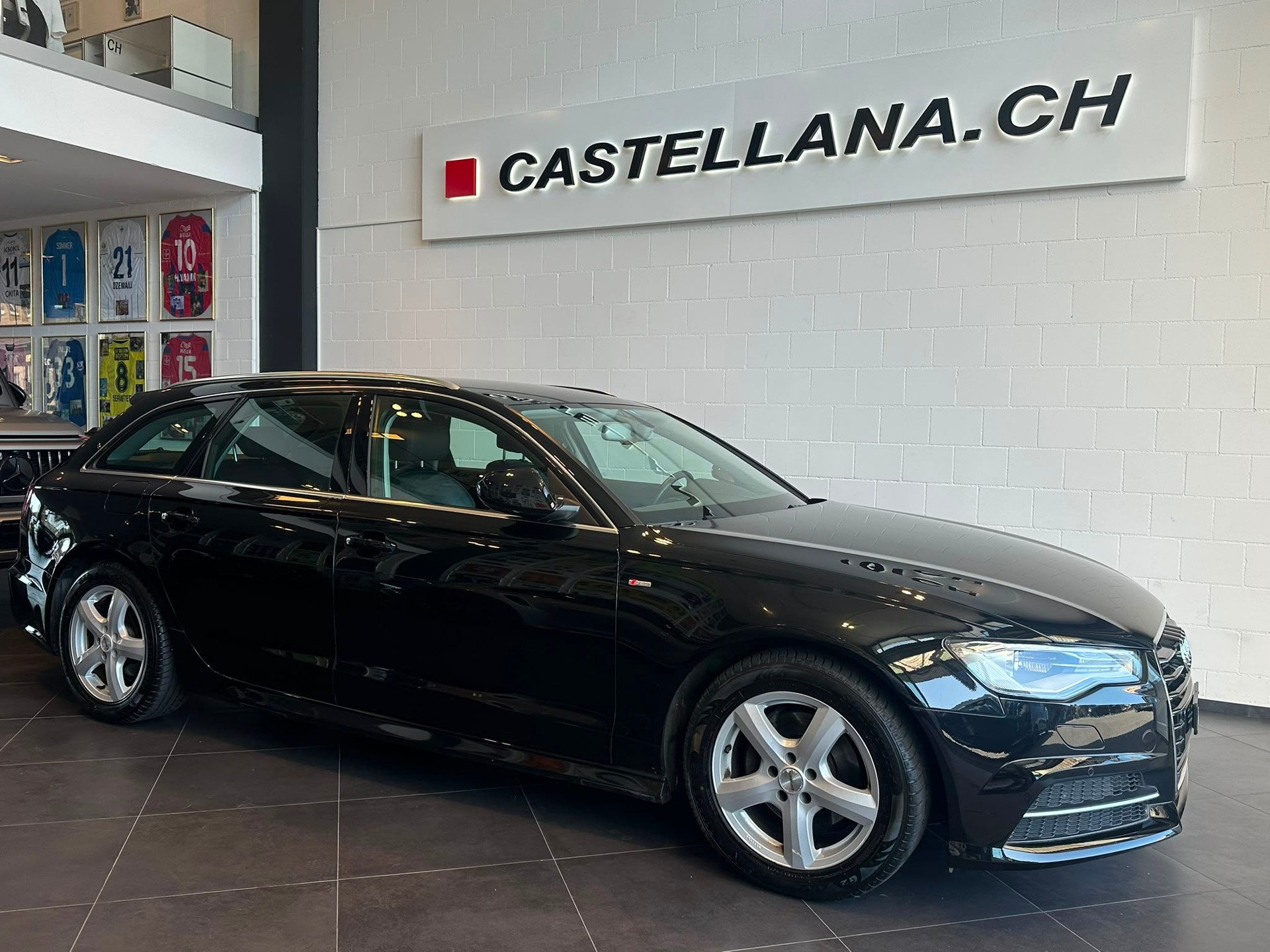 AUDI A6 Avant 2.0 TDI quattro S-tronic-image-0