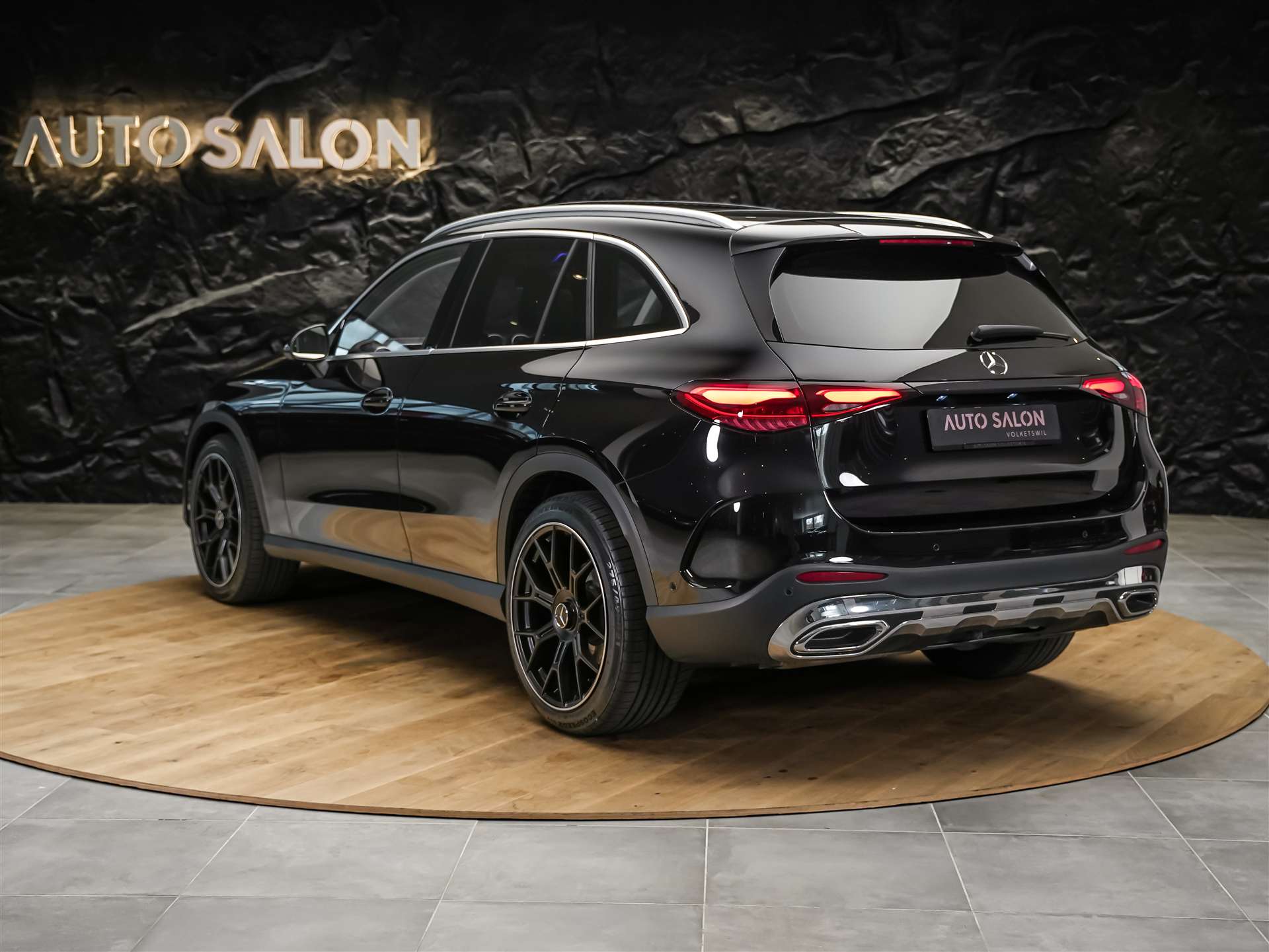 MERCEDES-BENZ GLC 300 d 4Matic AMG Line 9G-Tronic *Panorama*Abstandsregler*21" Felgen*-image-2