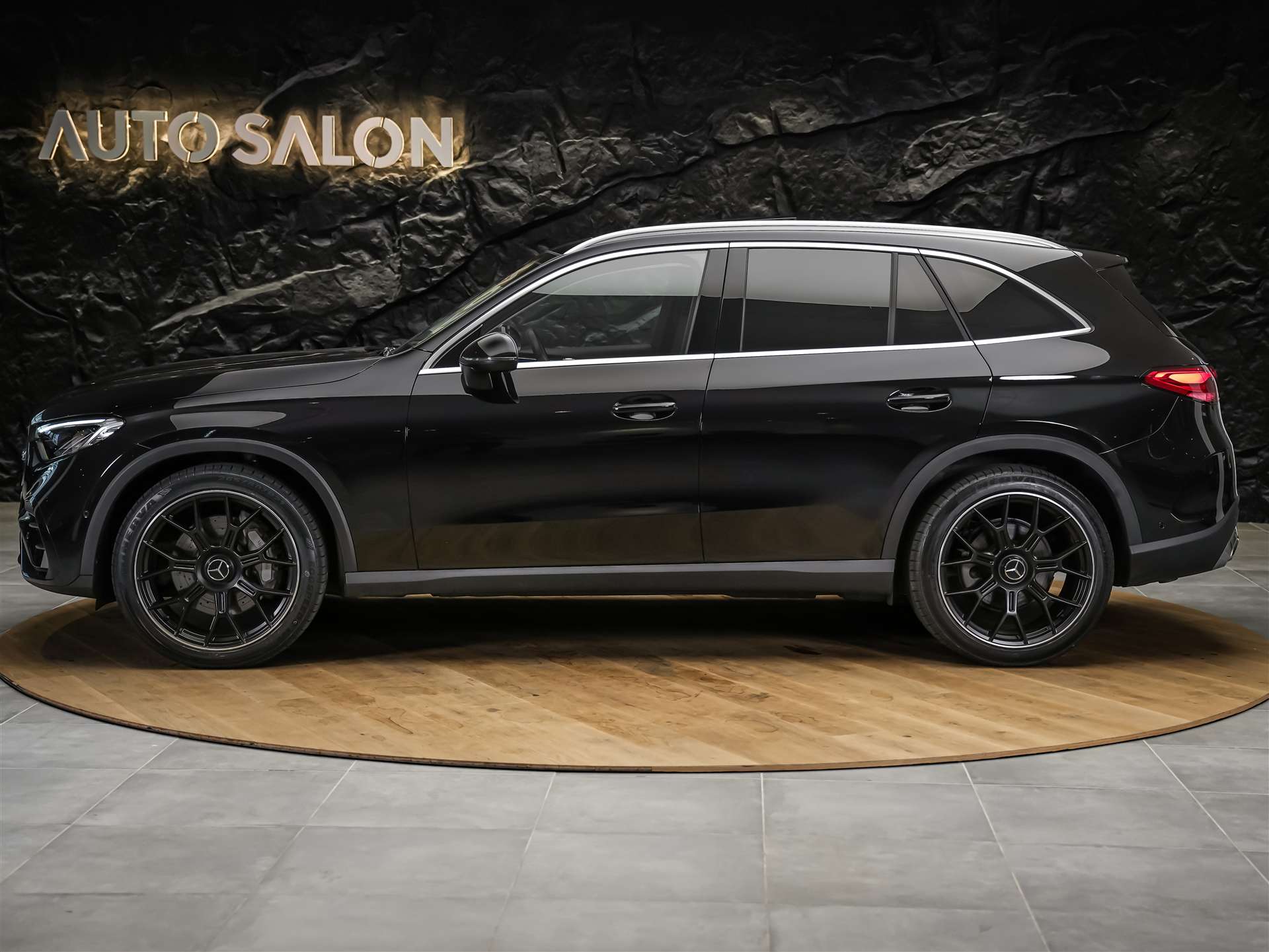 MERCEDES-BENZ GLC 300 d 4Matic AMG Line 9G-Tronic *Panorama*Abstandsregler*21" Felgen*-image-1