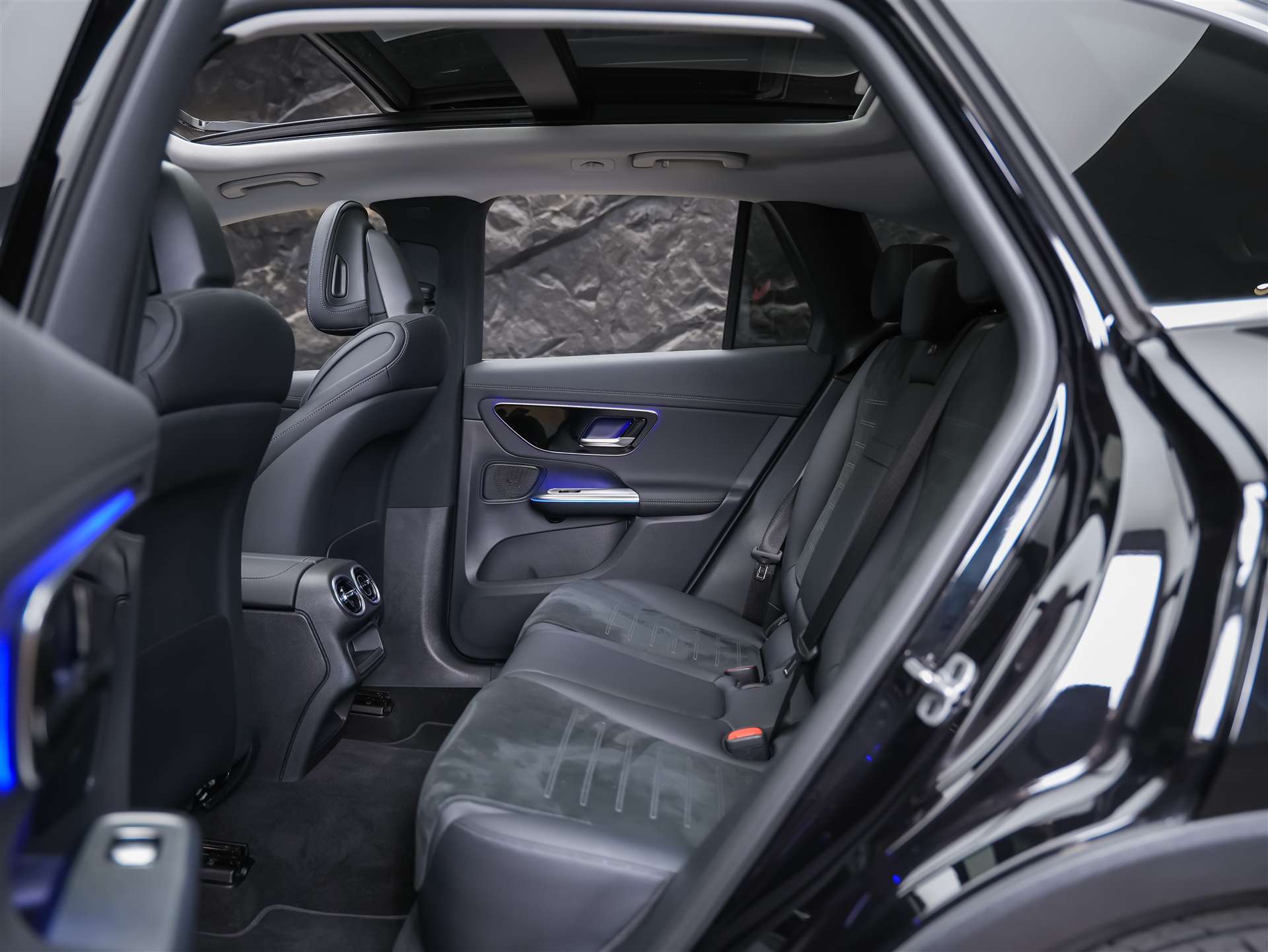 MERCEDES-BENZ GLC 300 d 4Matic AMG Line 9G-Tronic *Panorama*Abstandsregler*21" Felgen*-image-13
