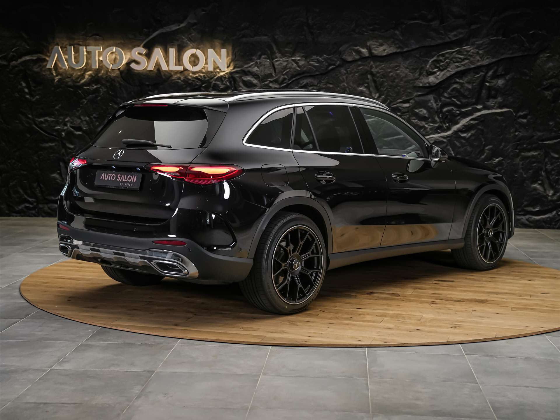 MERCEDES-BENZ GLC 300 d 4Matic AMG Line 9G-Tronic *Panorama*Abstandsregler*21" Felgen*-image-4