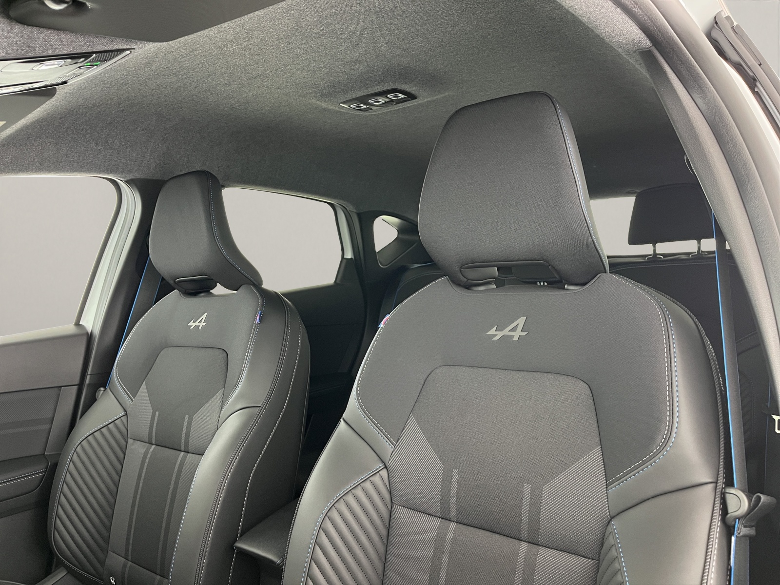 RENAULT Captur 1.8 E-Tech esprit Alpine-image-14