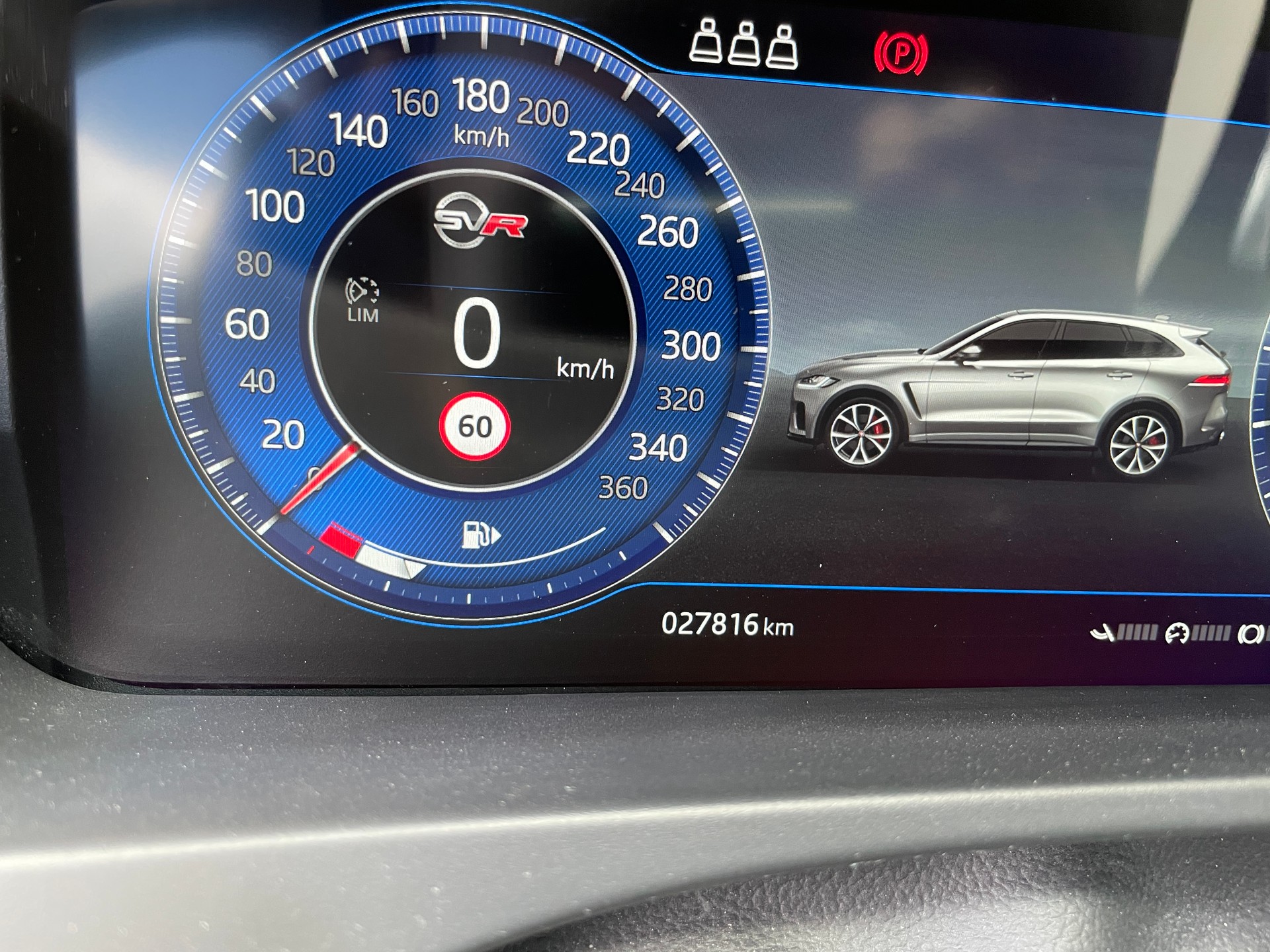 JAGUAR F-Pace 5.0 V8 SVR AWD Automatik-image-25