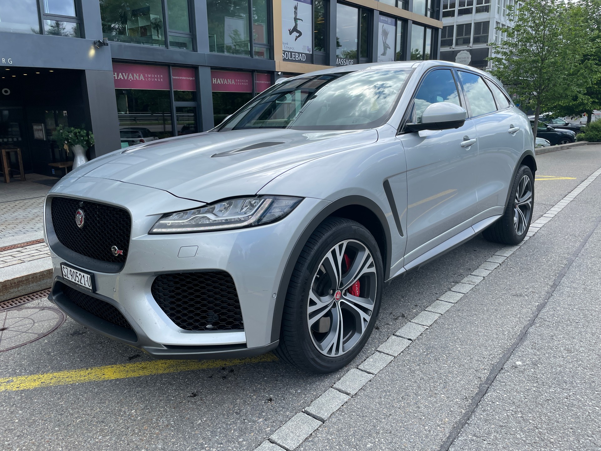 JAGUAR F-Pace 5.0 V8 SVR AWD Automatik-image-0