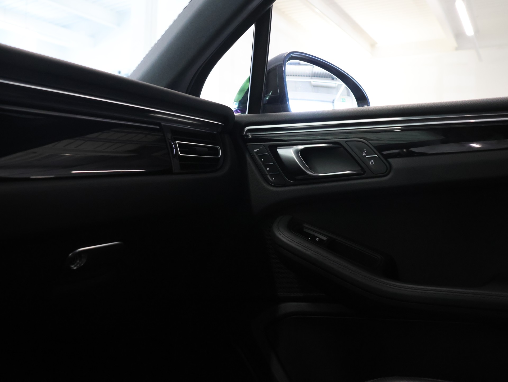 PORSCHE Macan S PDK *Panoramadach* *Bose* *Sitzheizung*-image-32