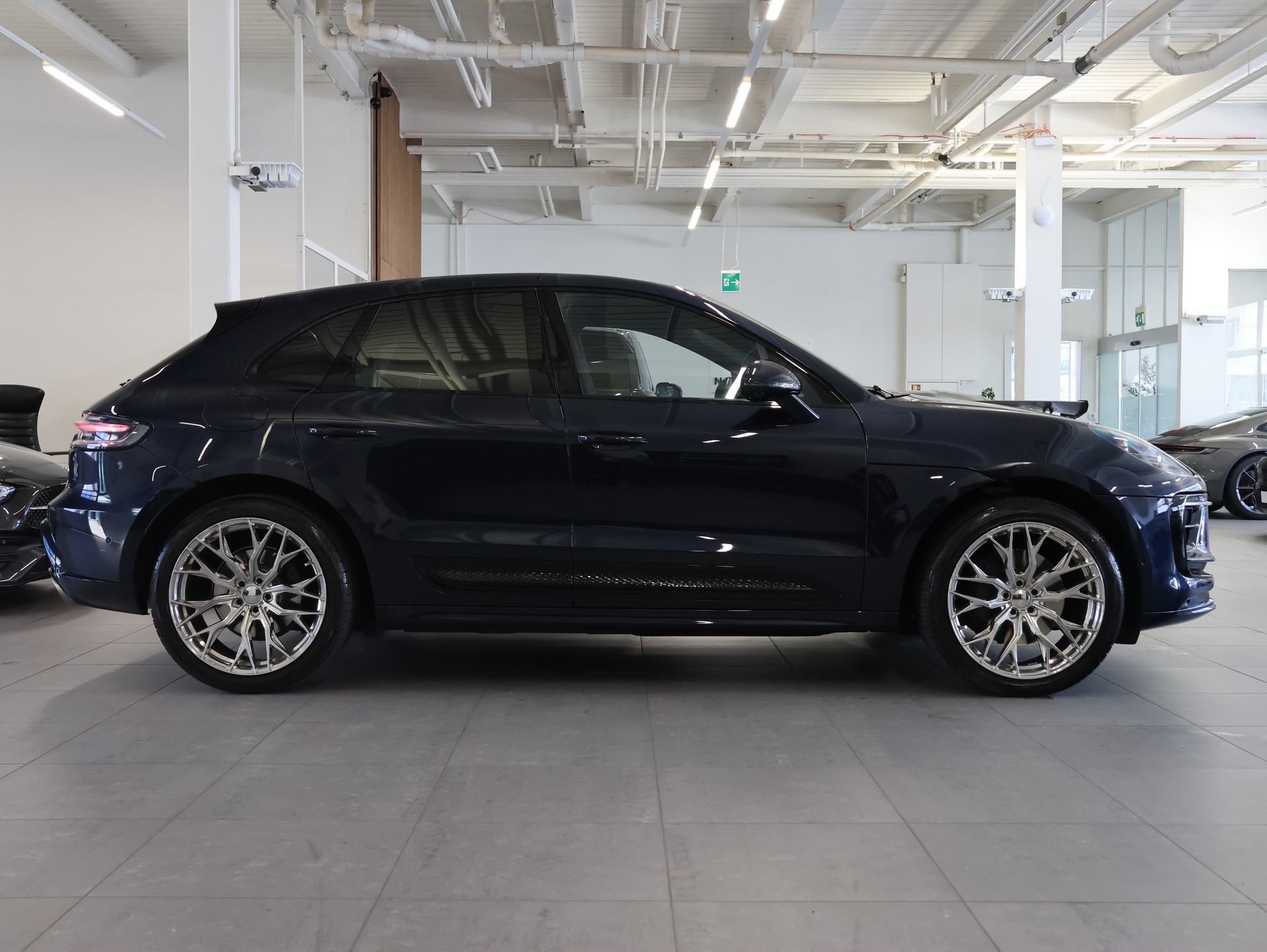 PORSCHE Macan S PDK *Panoramadach* *Bose* *Sitzheizung*-image-7
