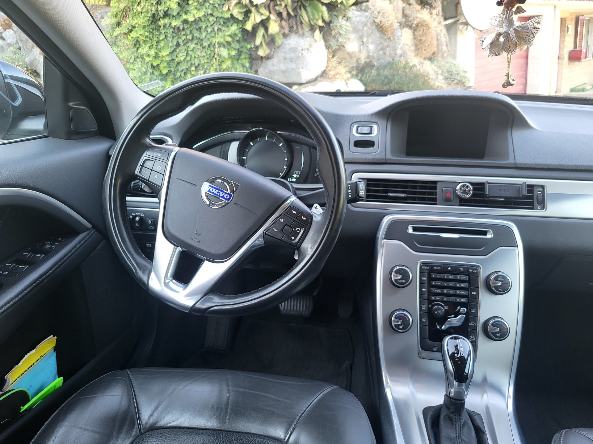 VOLVO 2.4 D4 Summum AWD-image-6
