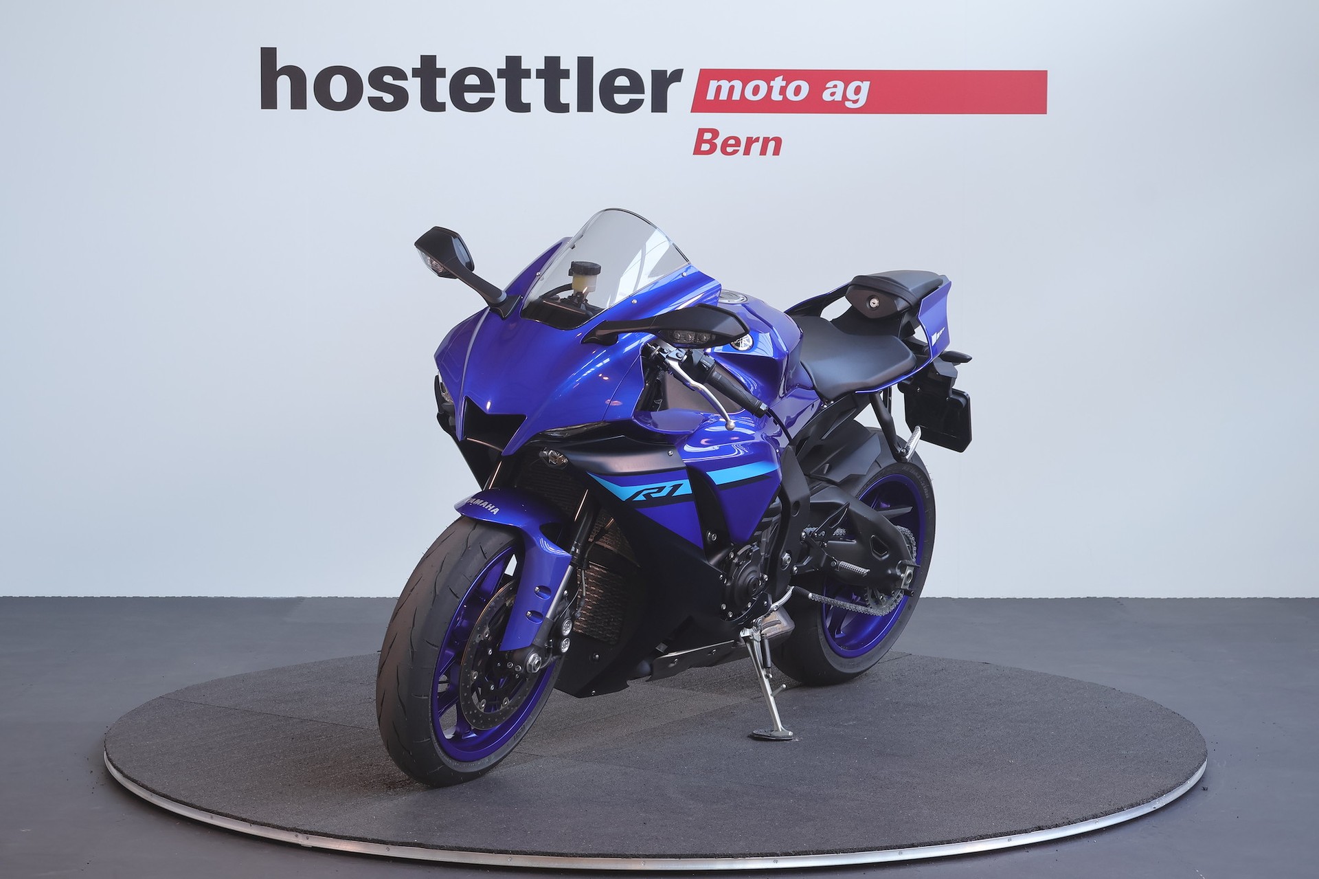 YAMAHA R1-image-5