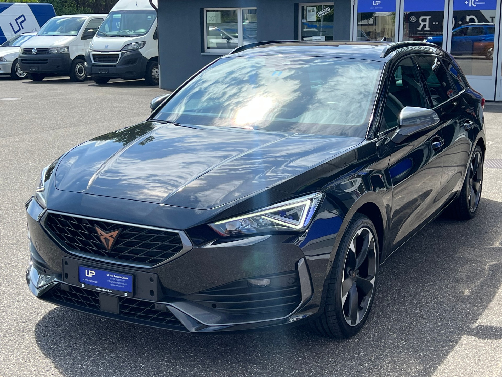 CUPRA Leon ST 2.0 TSI DSG-showroom-element-1