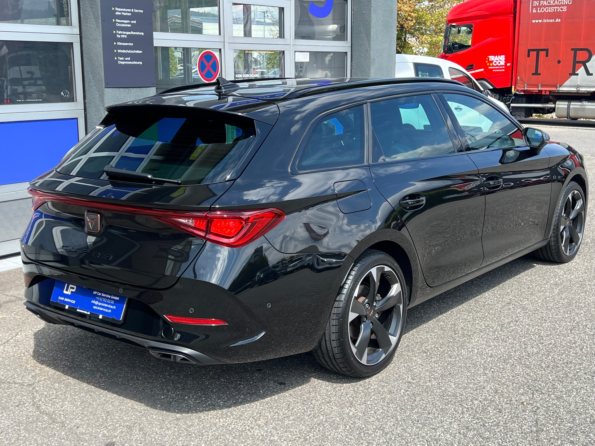 CUPRA Leon ST 2.0 TSI DSG-image-4