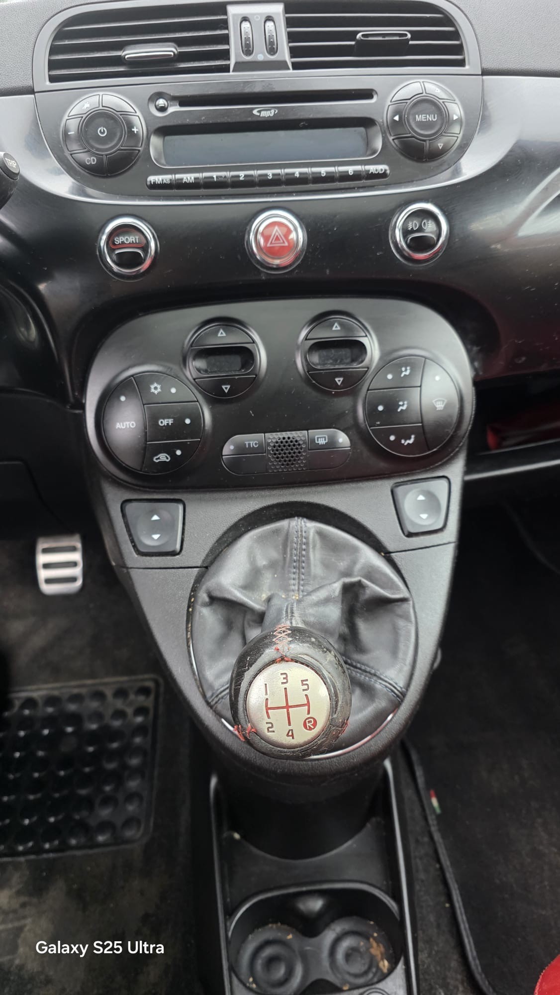 FIAT 500 1.4 16V Turbo Abarth-image-11